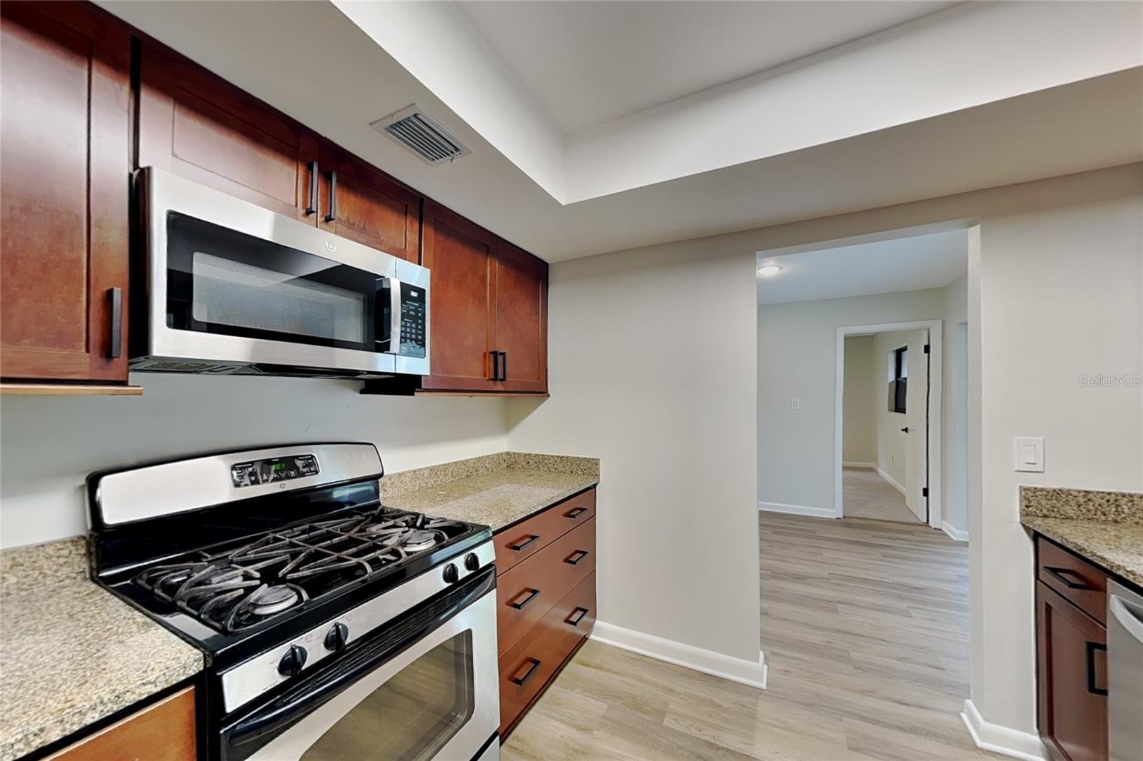 2109 Cree Trl Property Photo 10