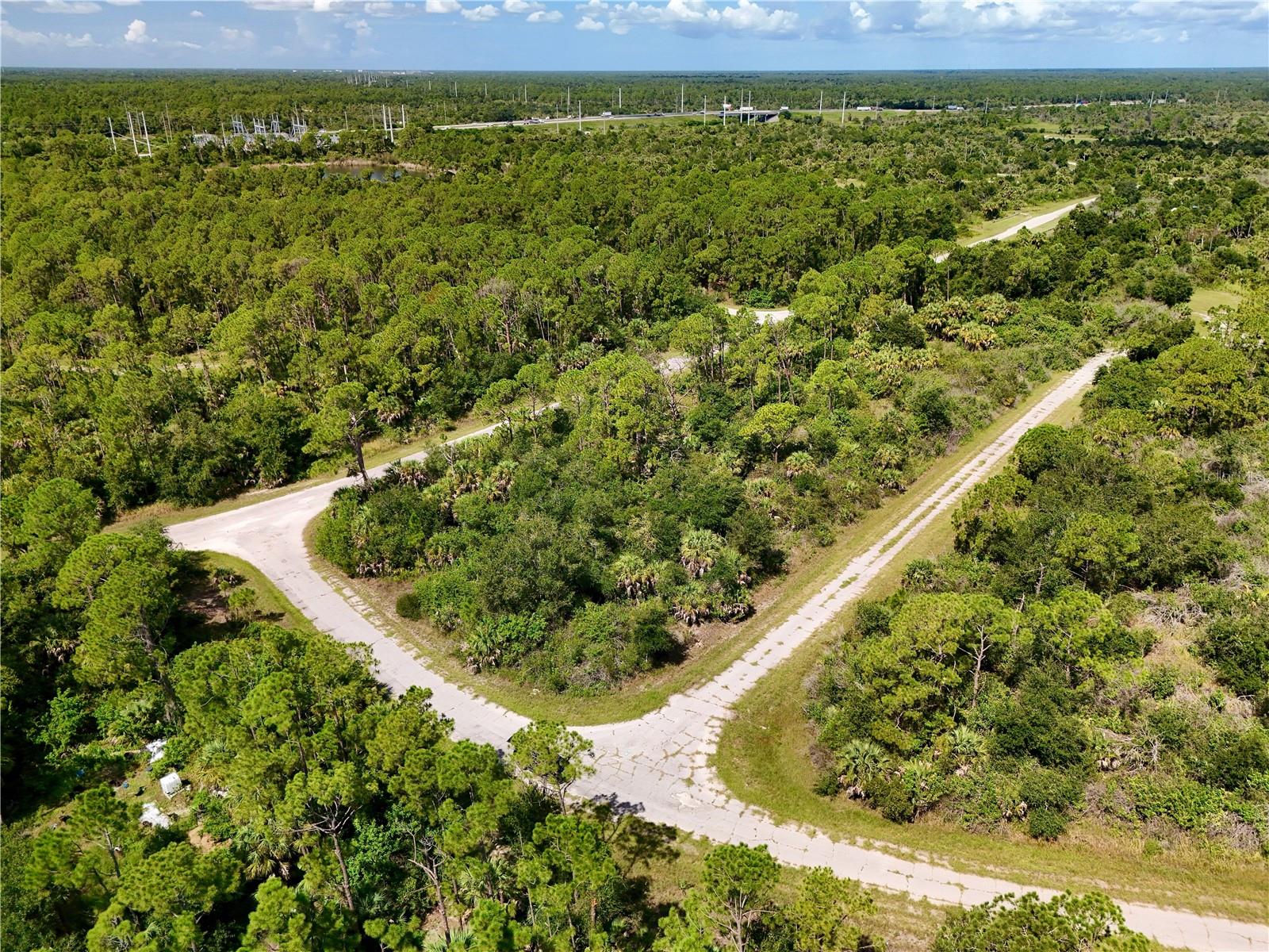 Oberon Circle Property Photo 24