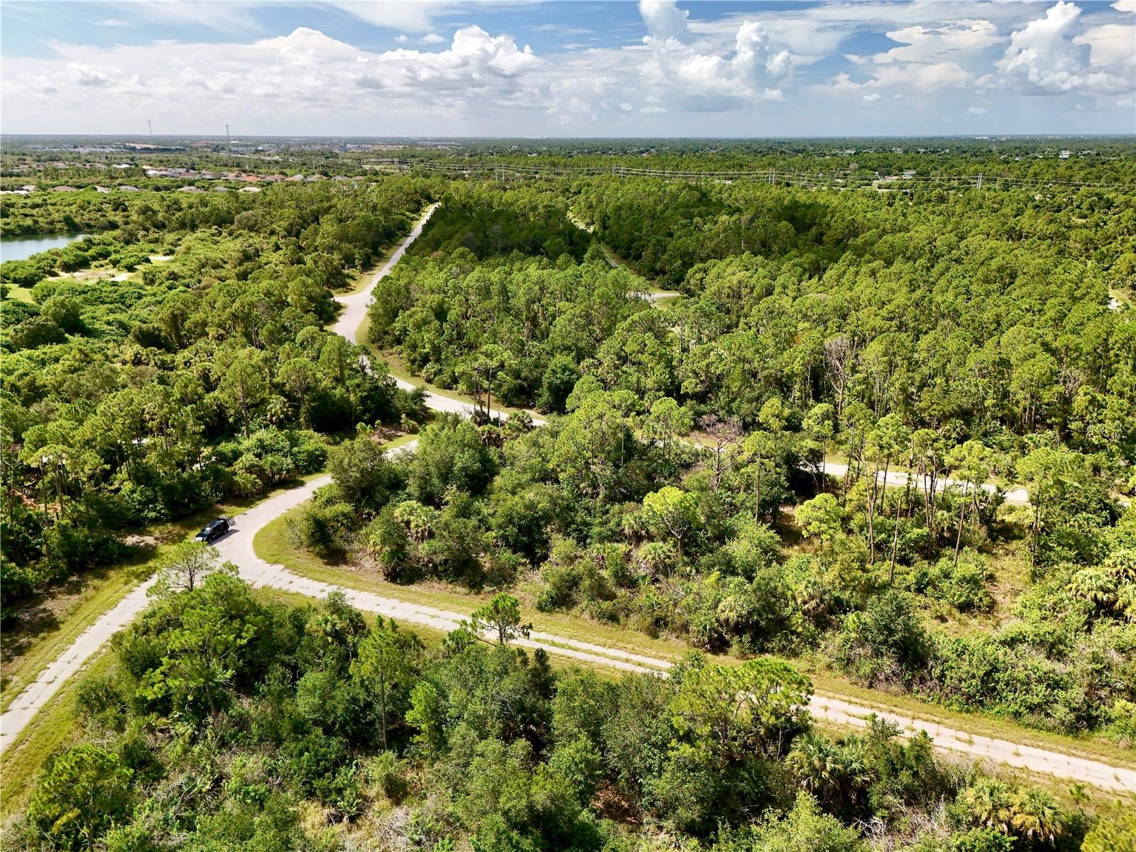 Oberon Circle Property Photo 35