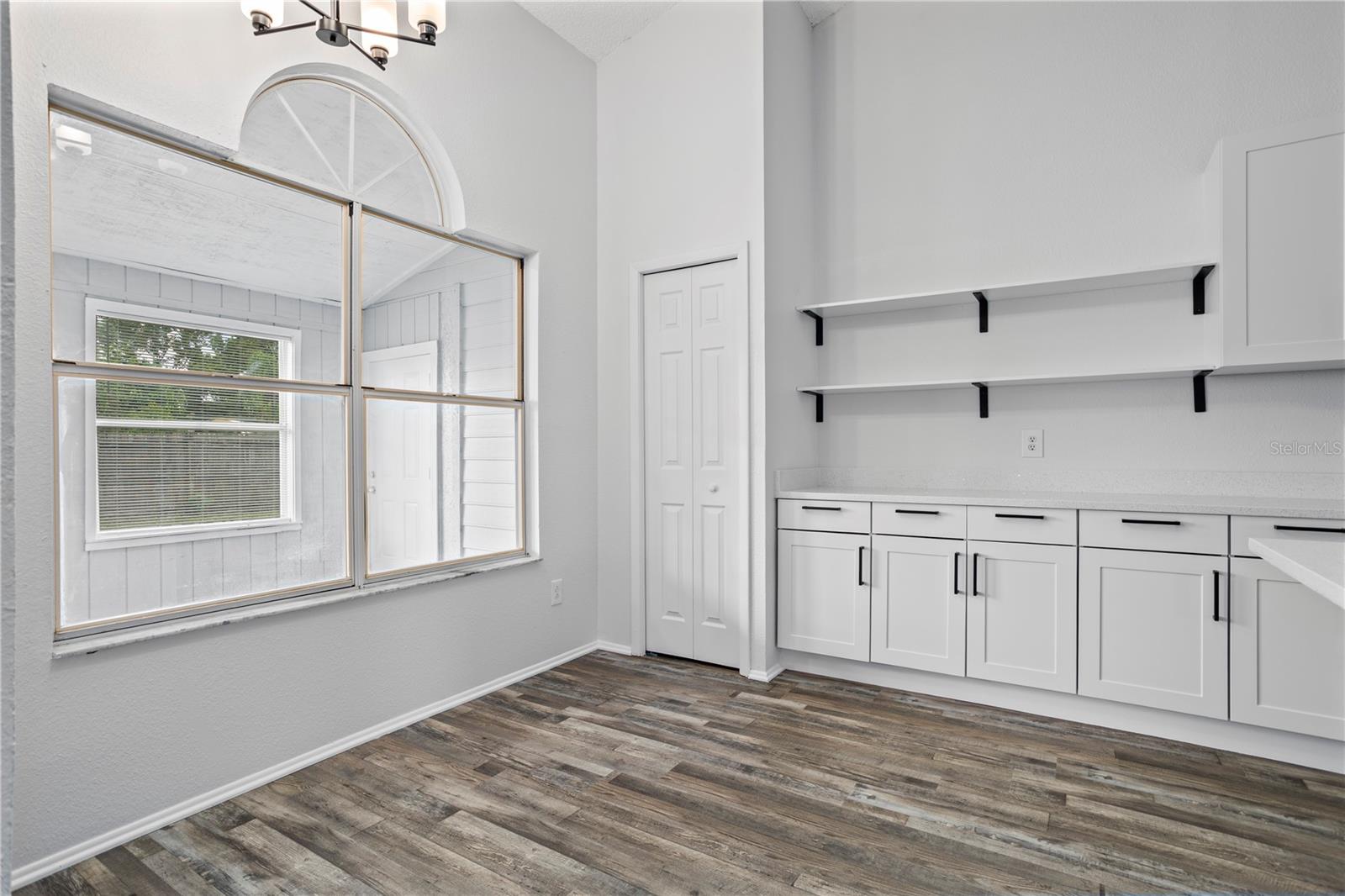 5427 Blue Tick Dr Property Photo 6
