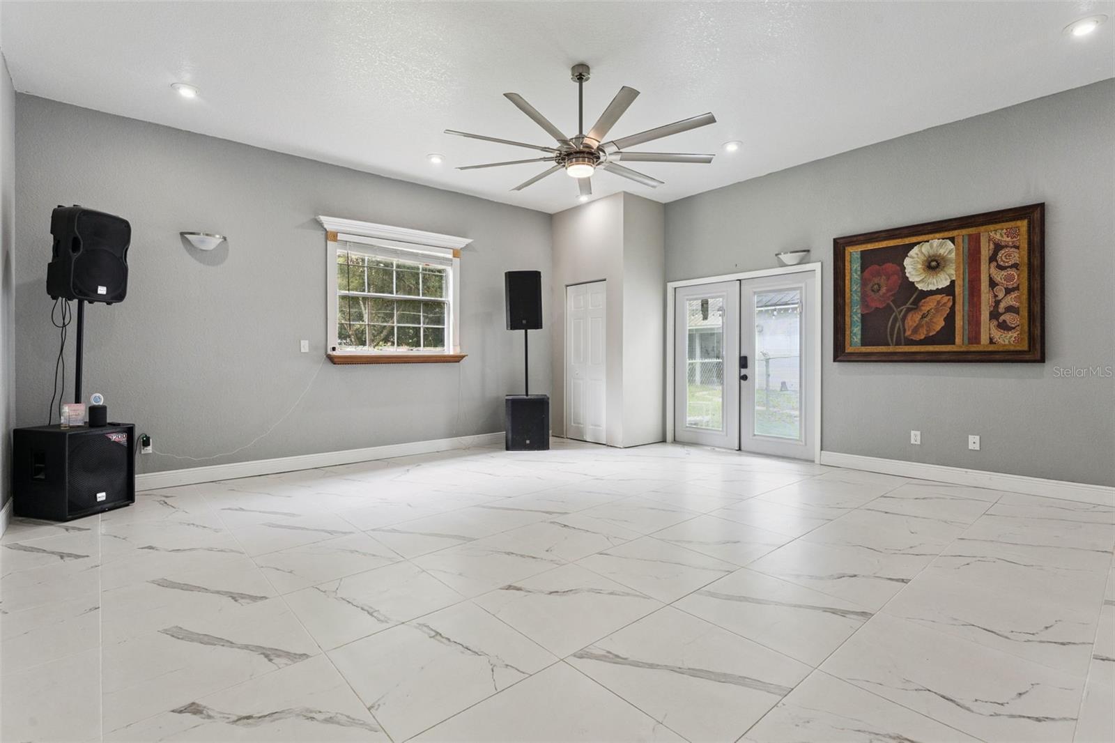 4874 Old Oak Trl Property Photo 4