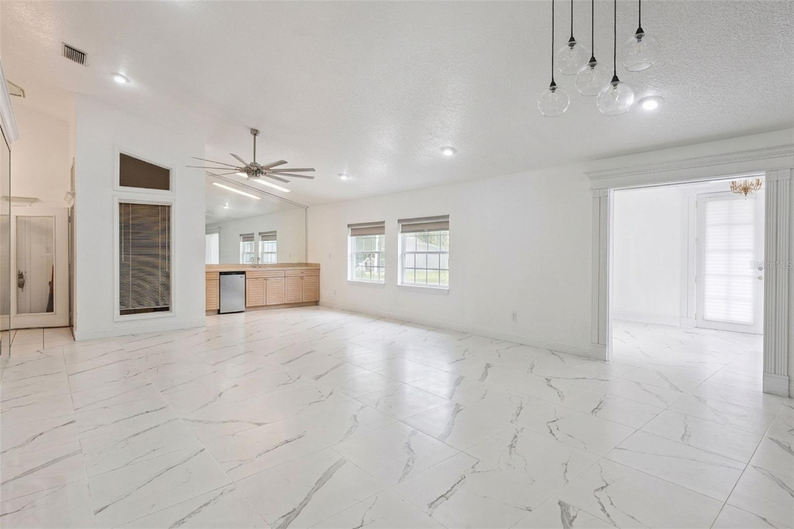 4874 Old Oak Trl Property Photo 6