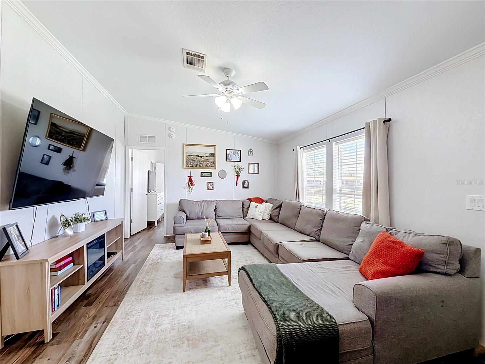 25110 Alamanda Dr Property Photo 3