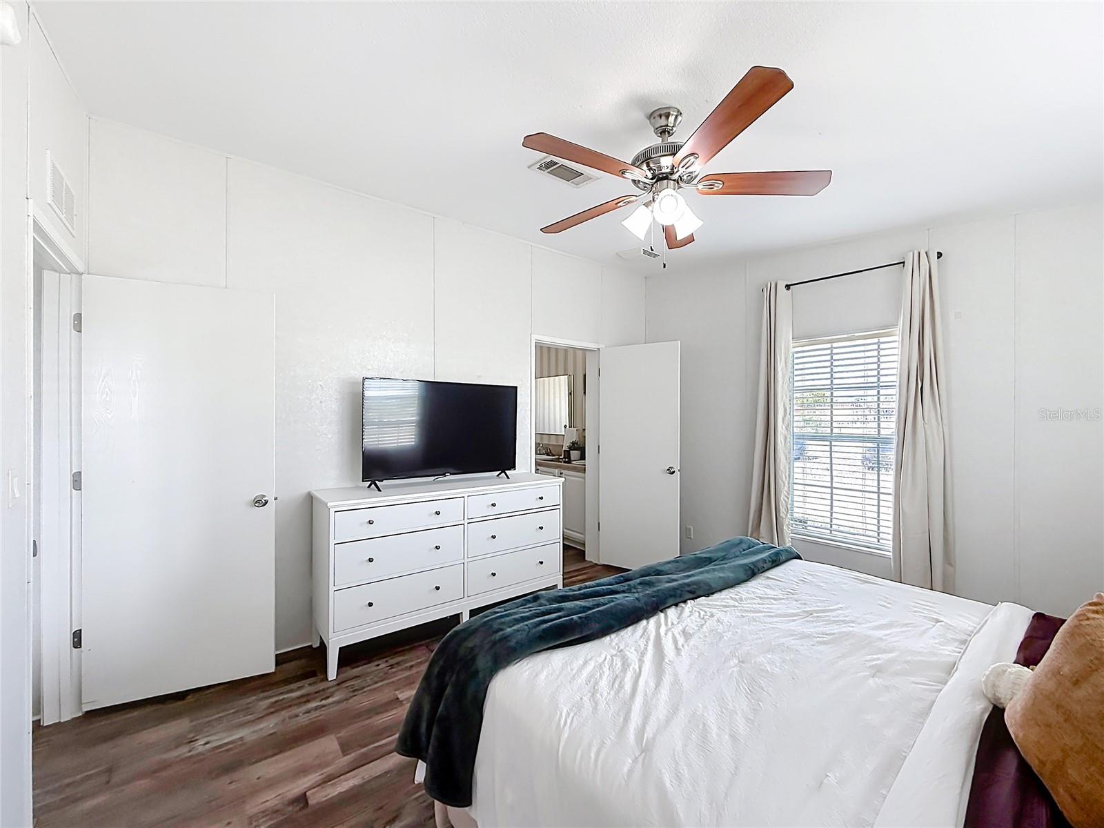 25110 Alamanda Dr Property Photo 16