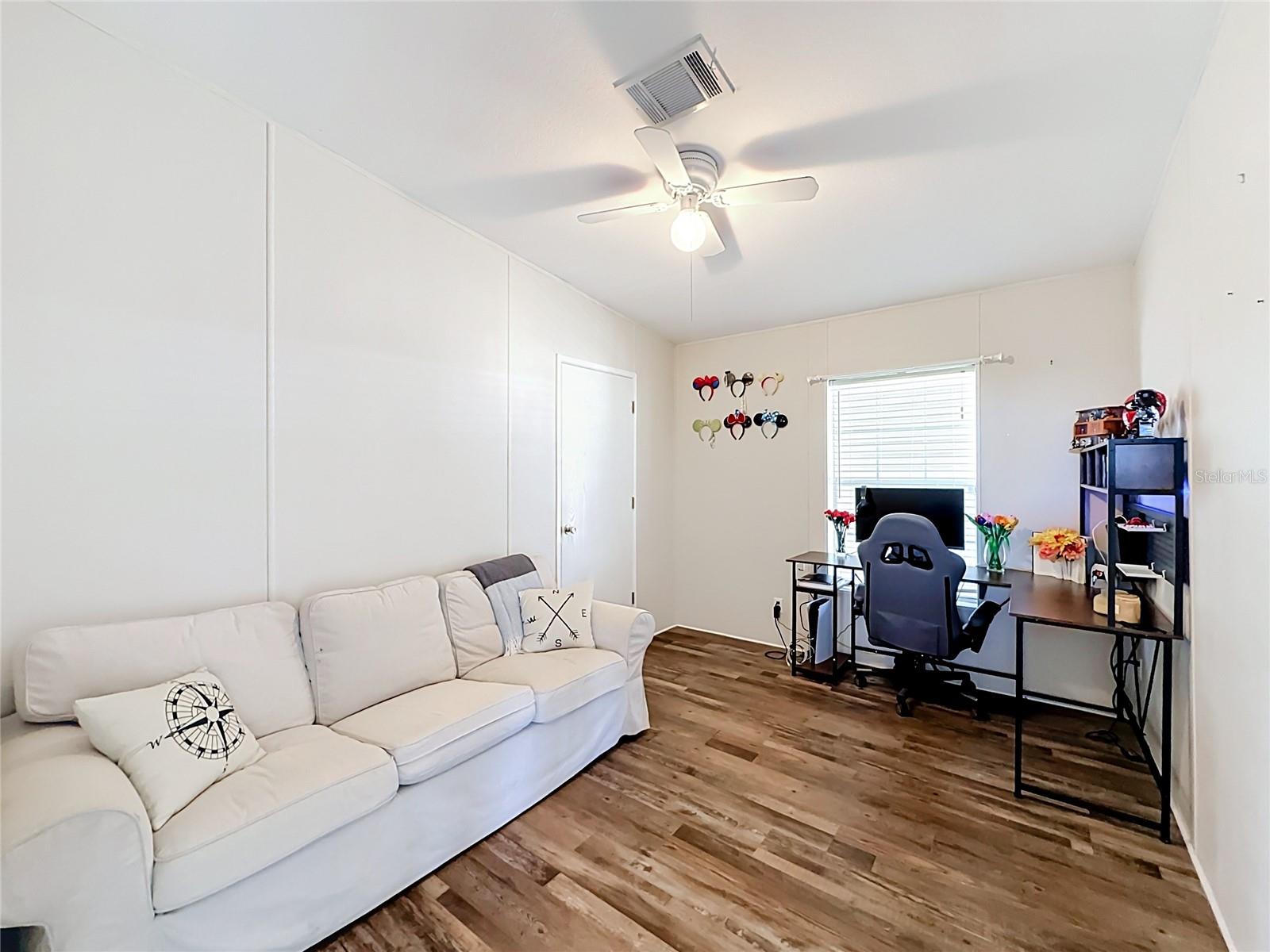 25110 Alamanda Dr Property Photo 24