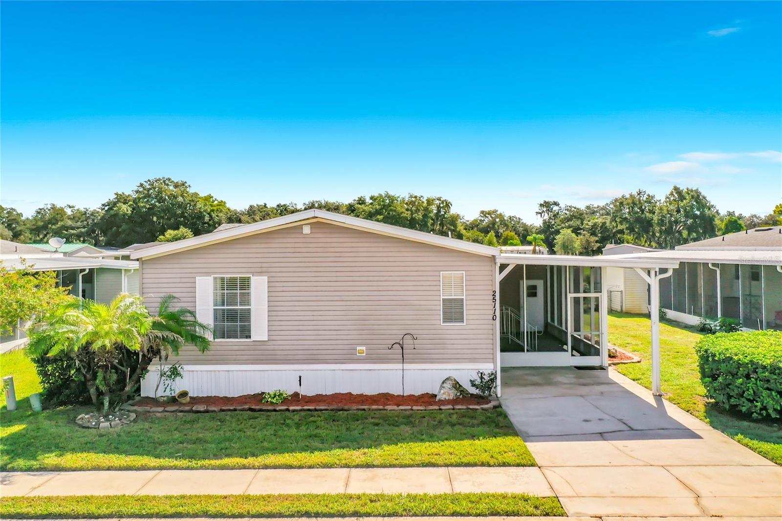 25110 Alamanda Dr Property Photo 39