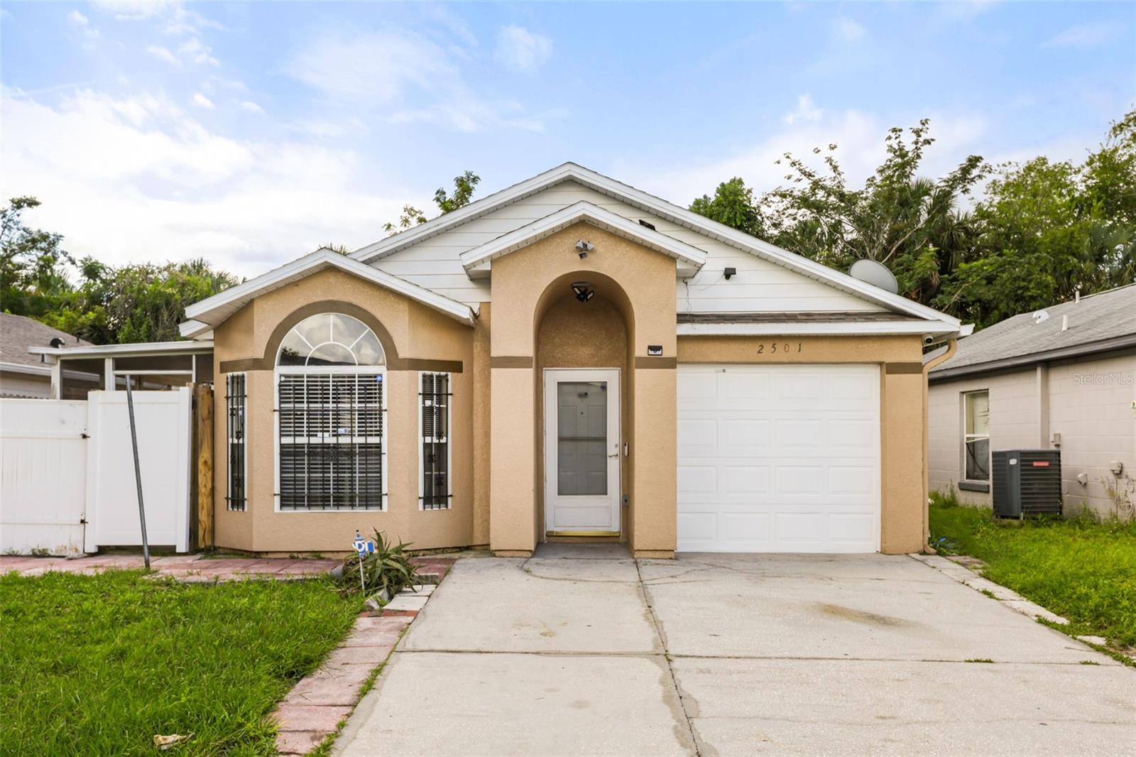 2501 Daffadil Ter Property Photo 1