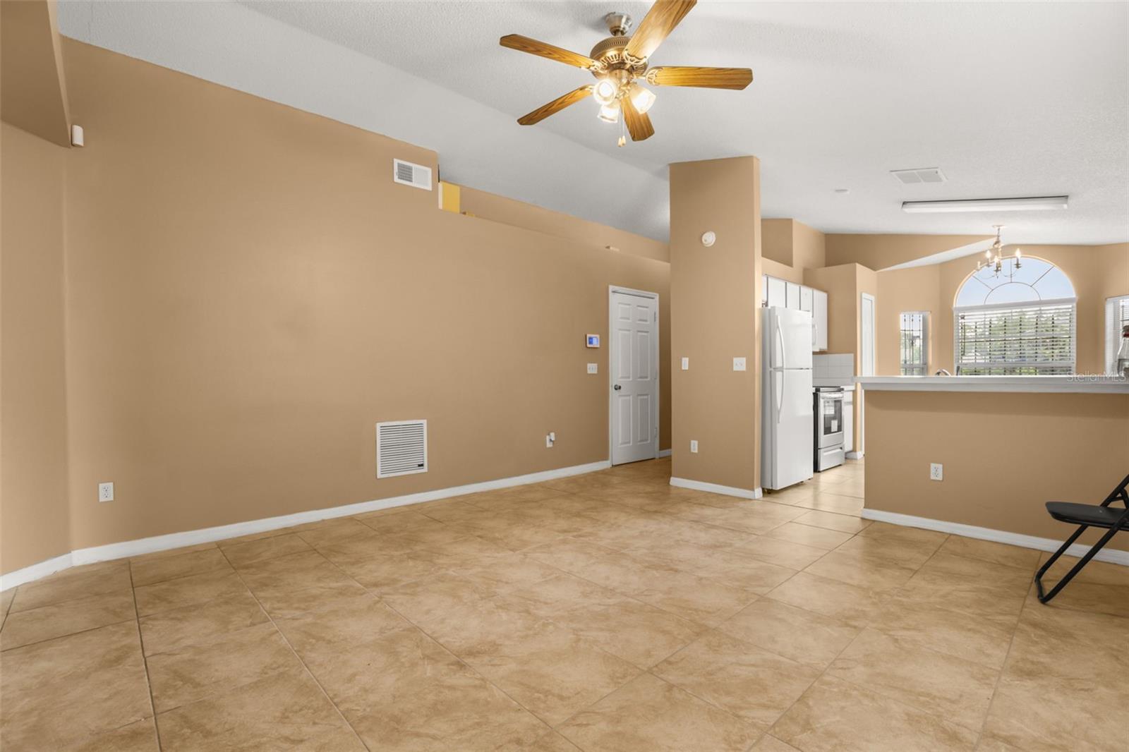 2501 Daffadil Ter Property Photo 4