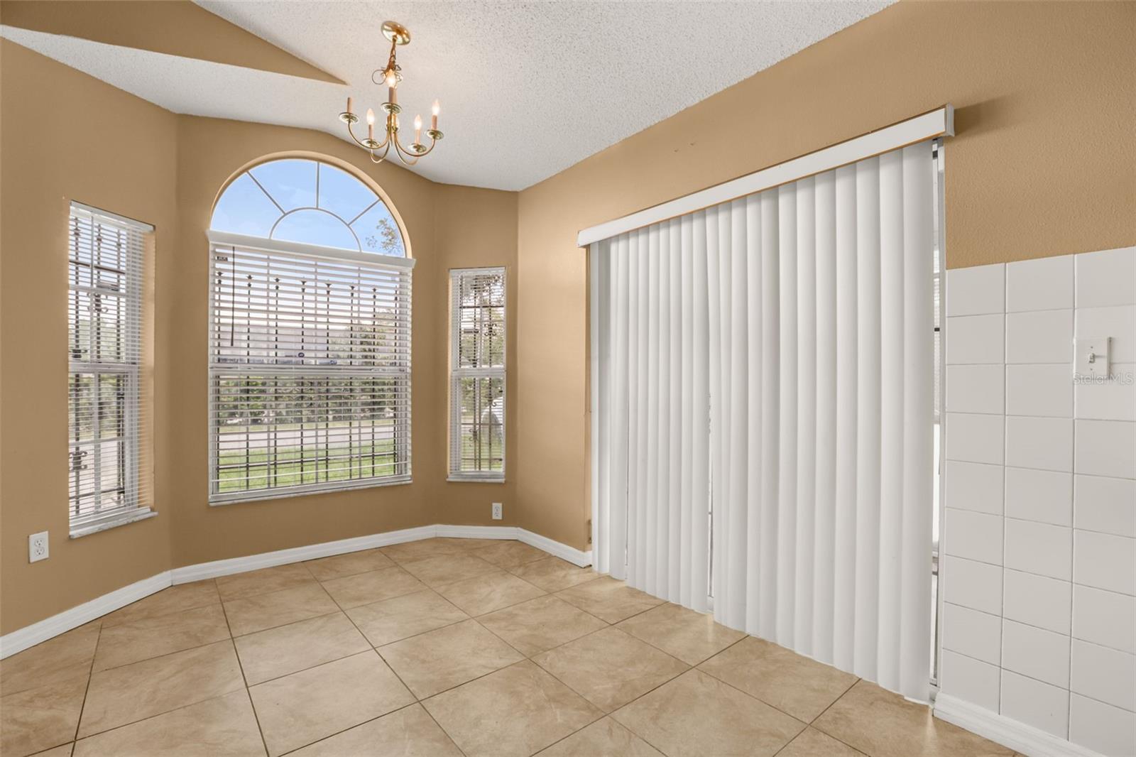 2501 Daffadil Ter Property Photo 6