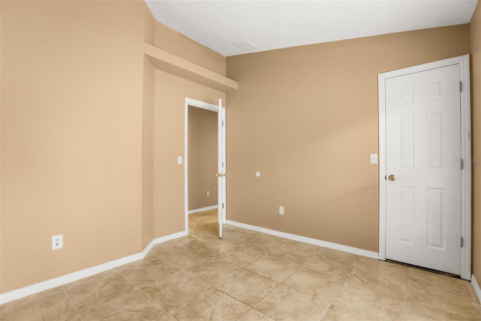 2501 Daffadil Ter Property Photo 13