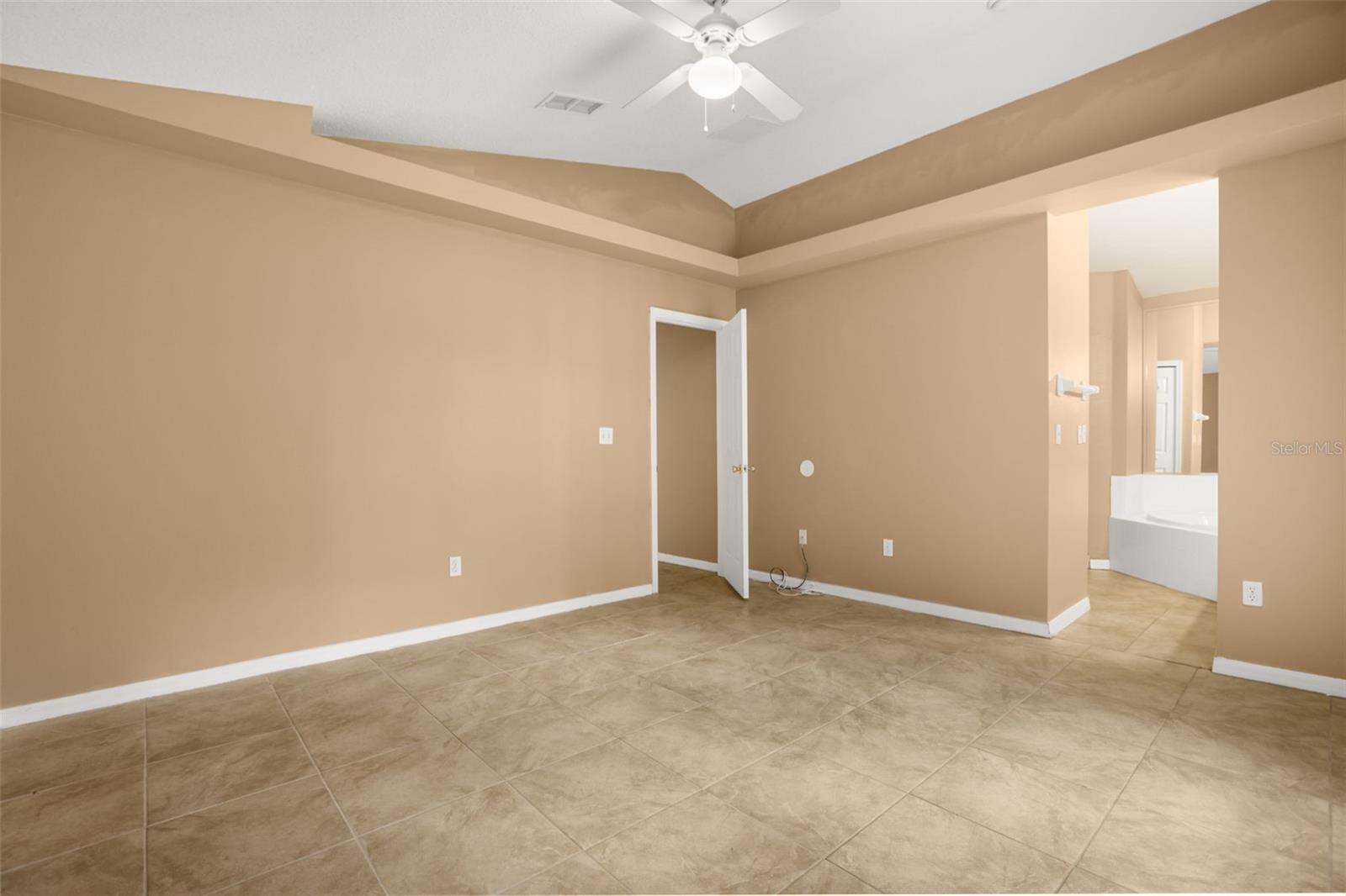 2501 Daffadil Ter Property Photo 16