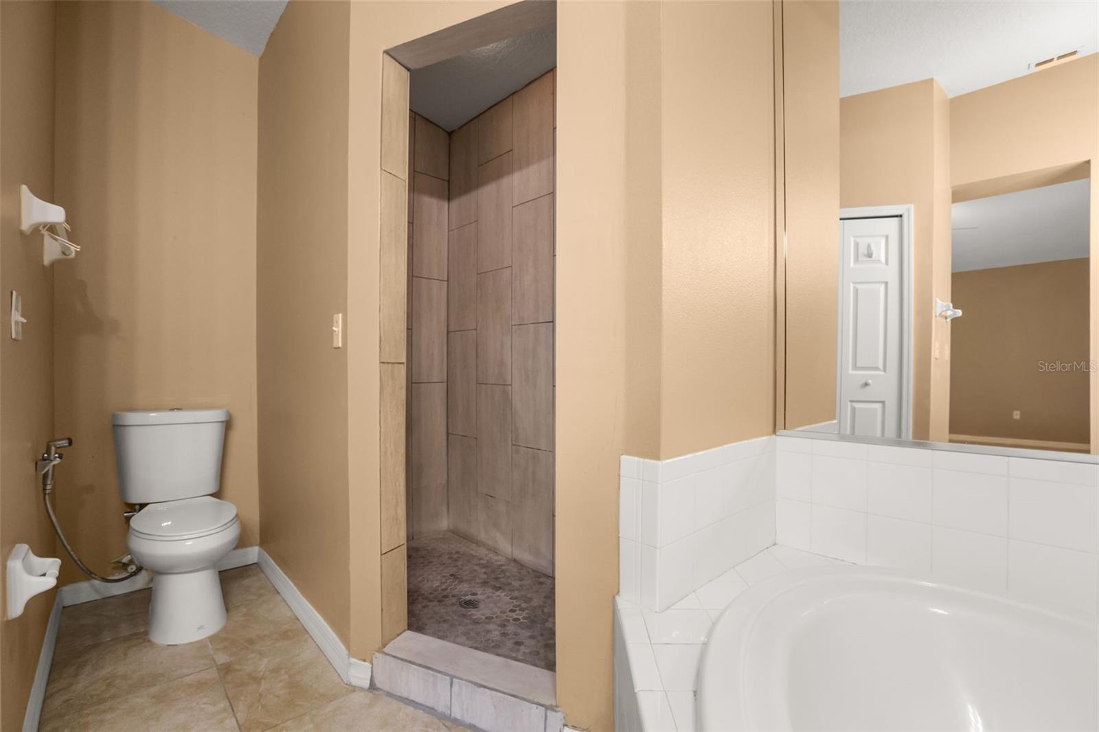 2501 Daffadil Ter Property Photo 17