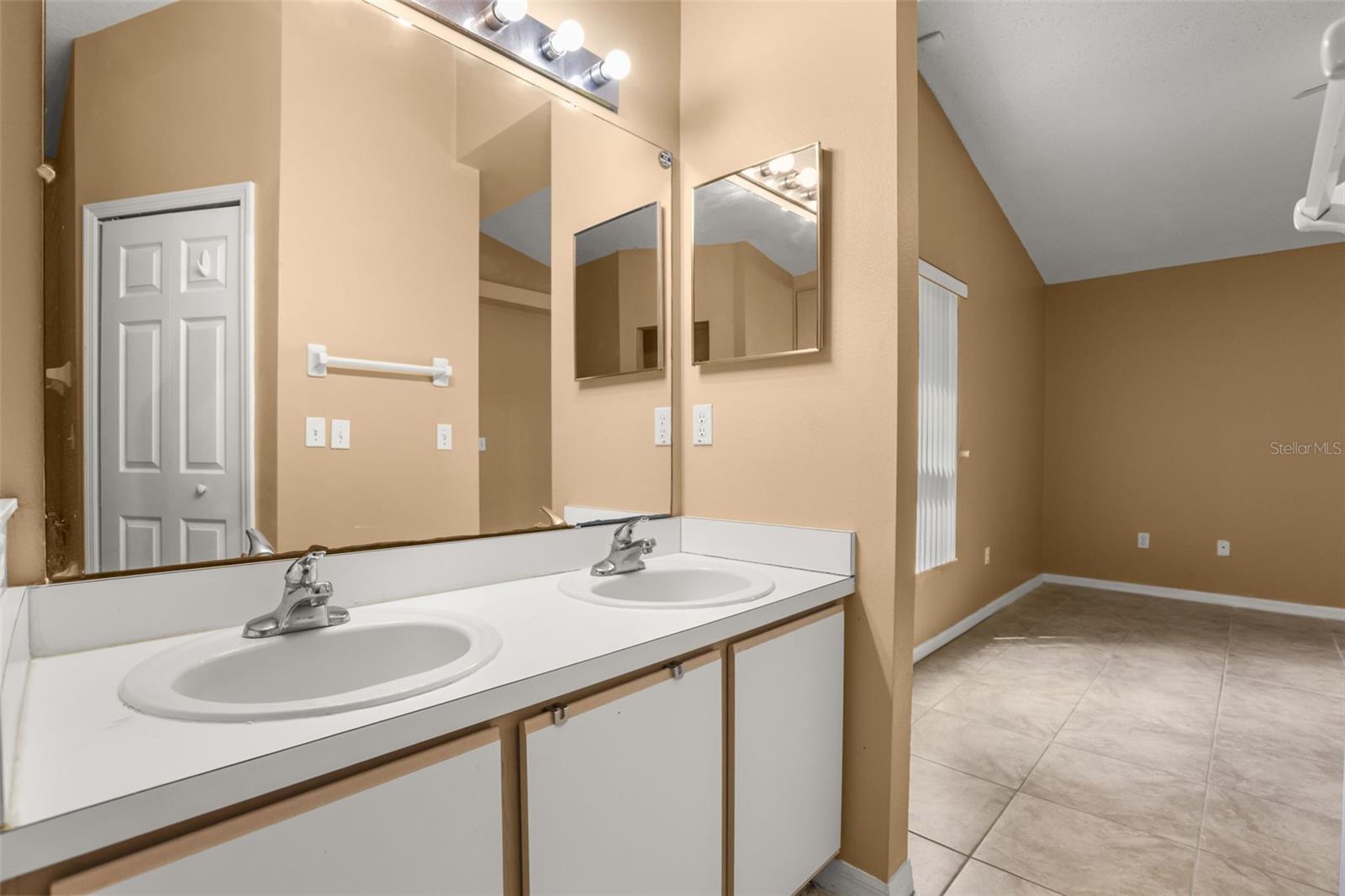 2501 Daffadil Ter Property Photo 19