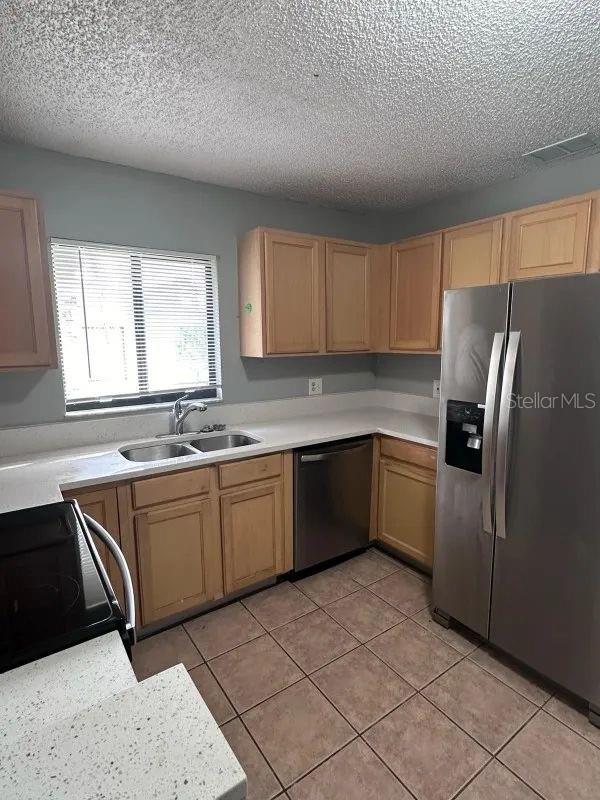 90 Hidden Lake Dr #124 Property Photo 2