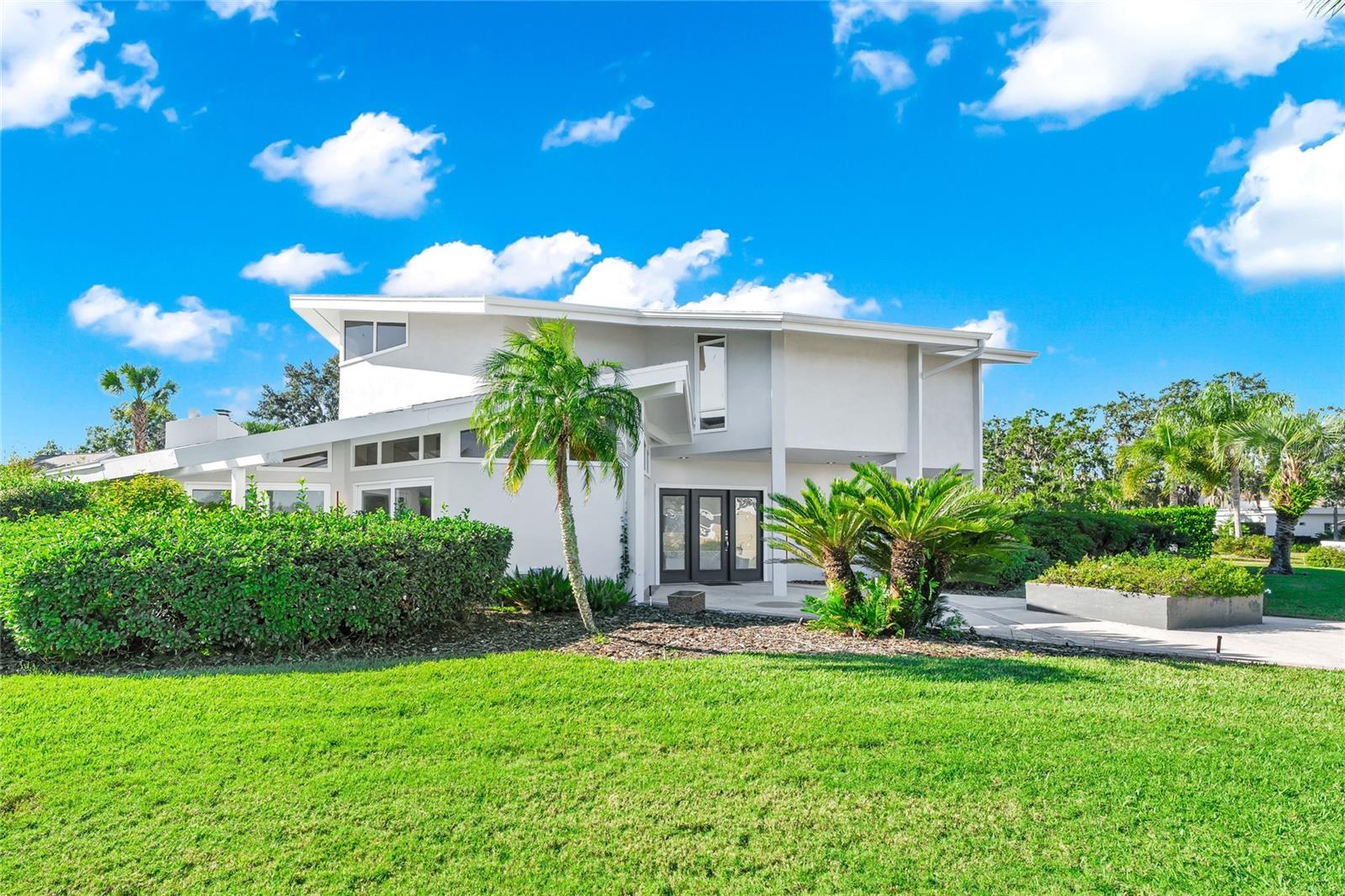 8922 BAY COVE CT Property Photo 1