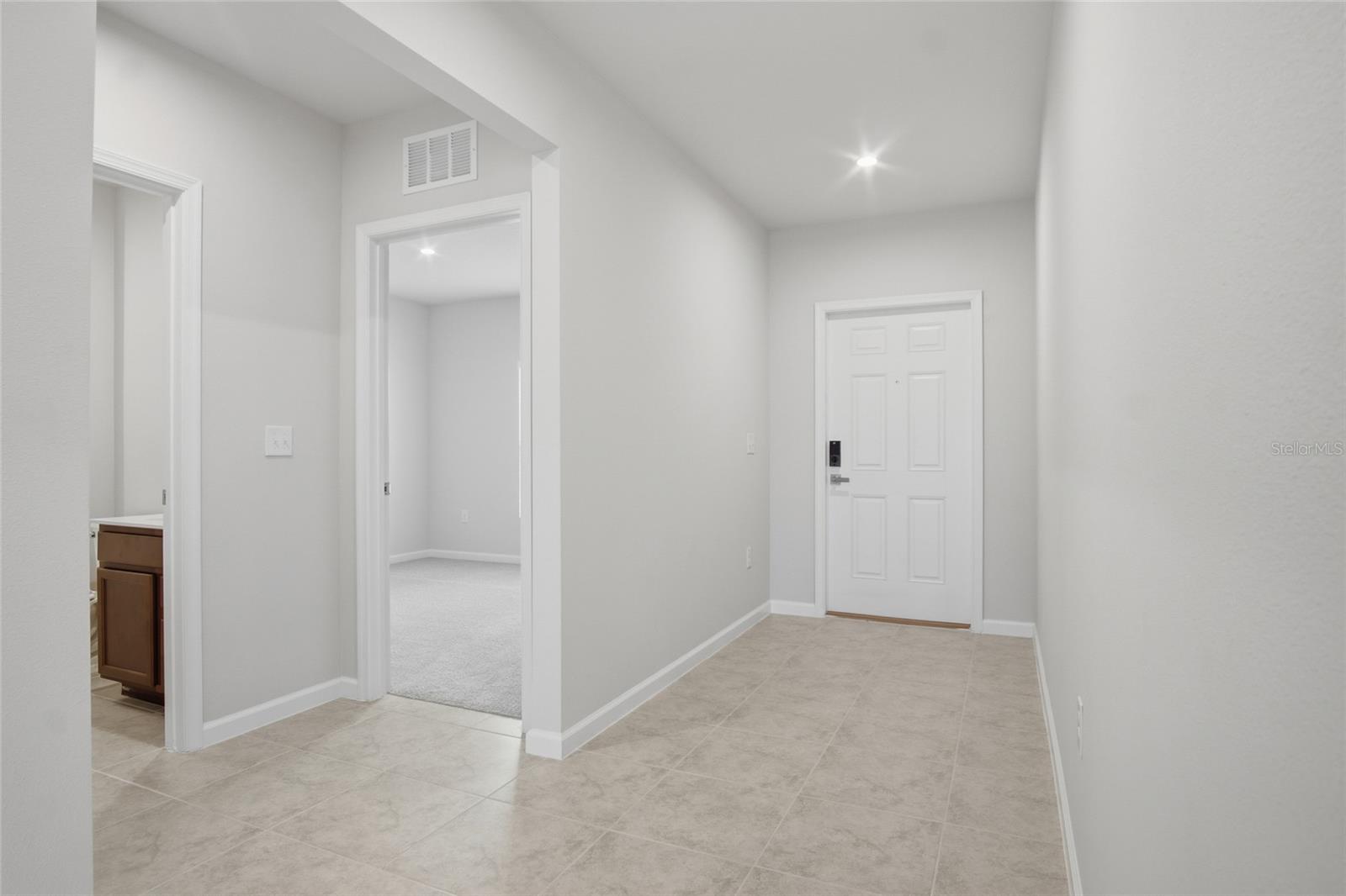 724 Cantaberry Dr Property Photo 15