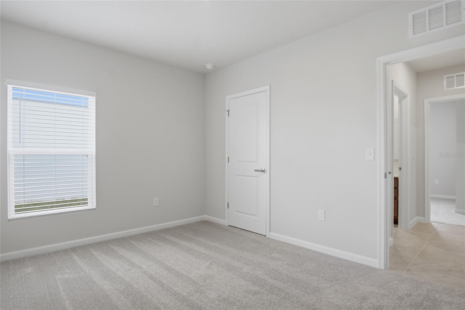 724 Cantaberry Dr Property Photo 17