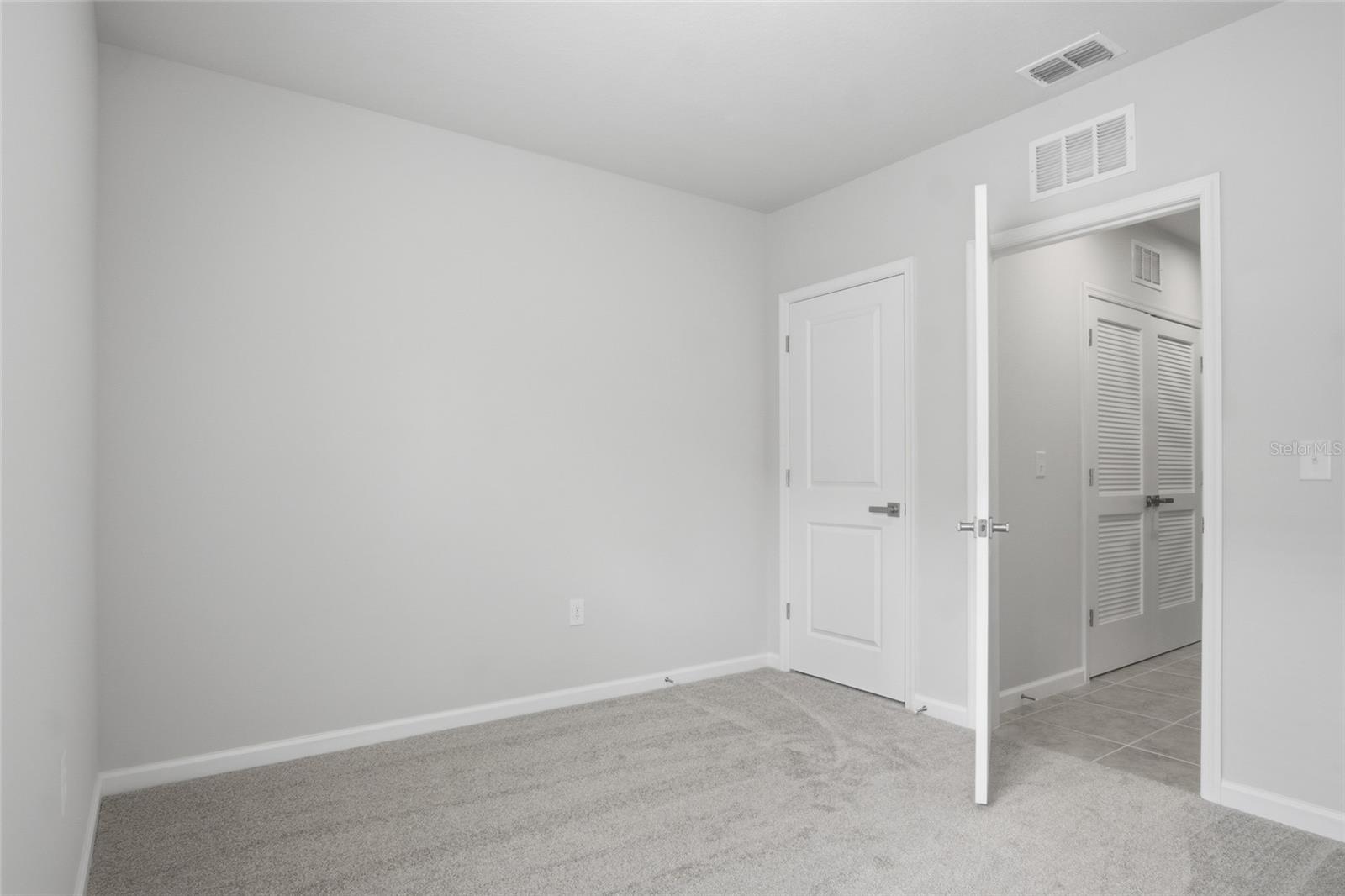 724 Cantaberry Dr Property Photo 20