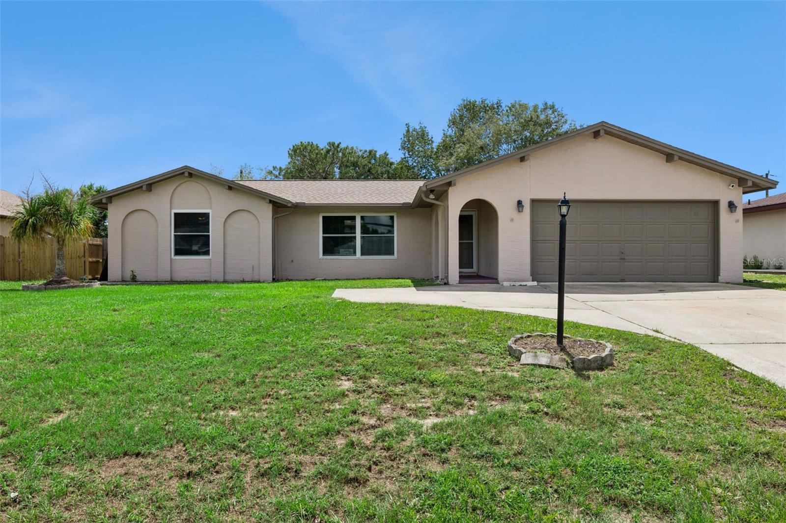 853 Sylvia Dr Property Photo 1