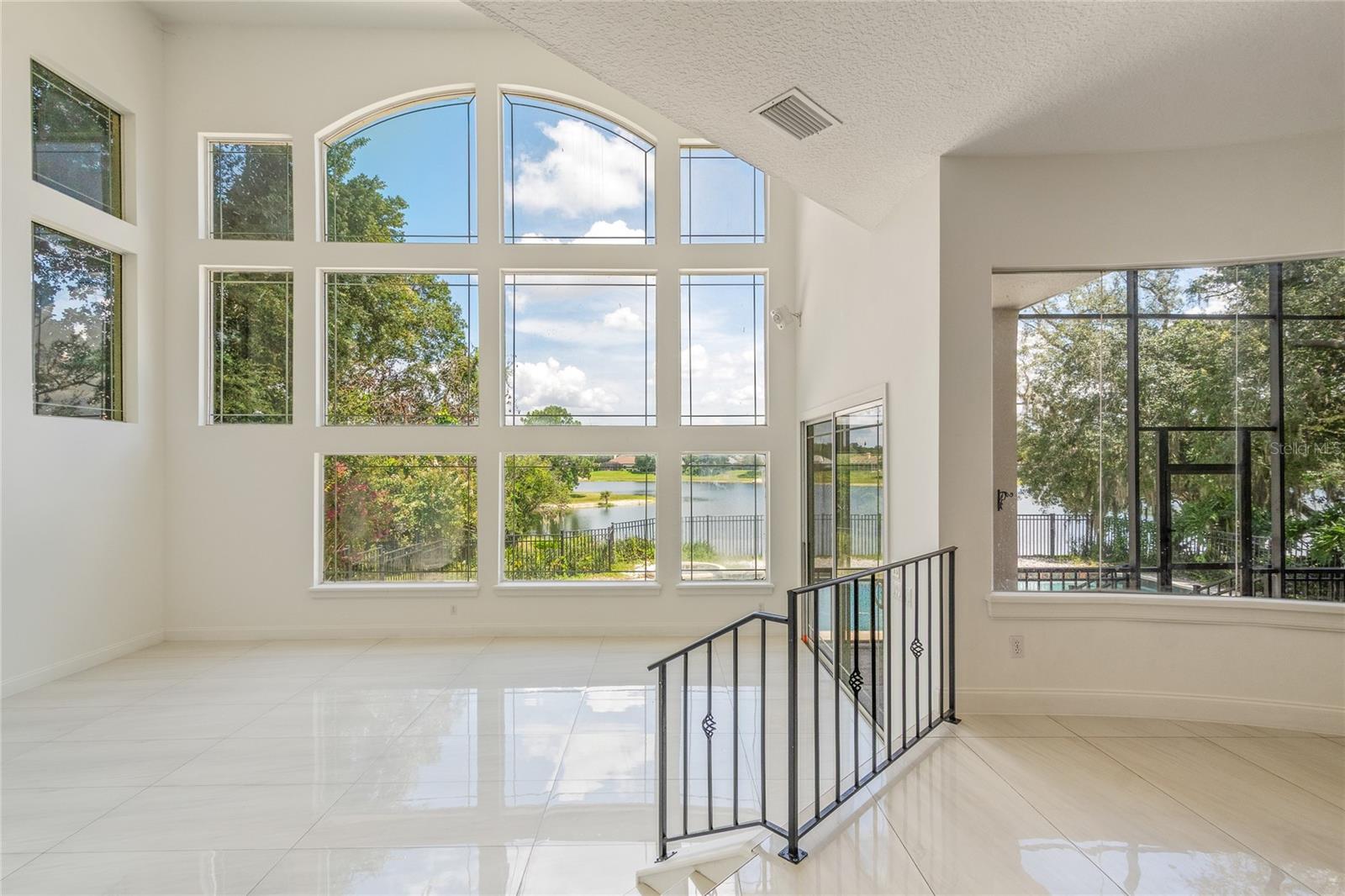 672 Stonefield Loop Property Photo 44