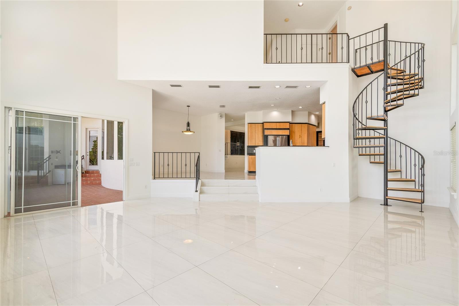 672 Stonefield Loop Property Photo 46
