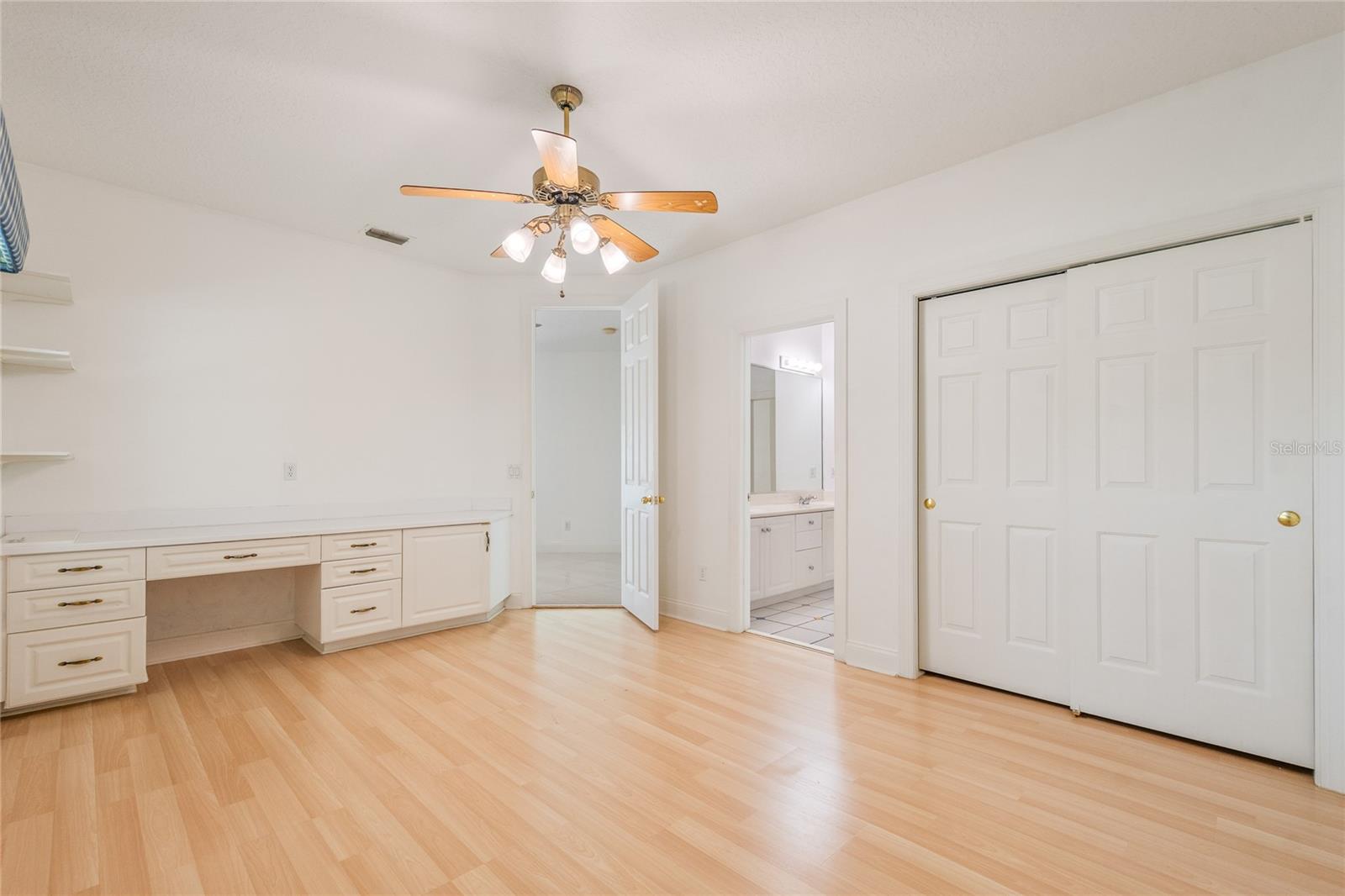 672 Stonefield Loop Property Photo 76