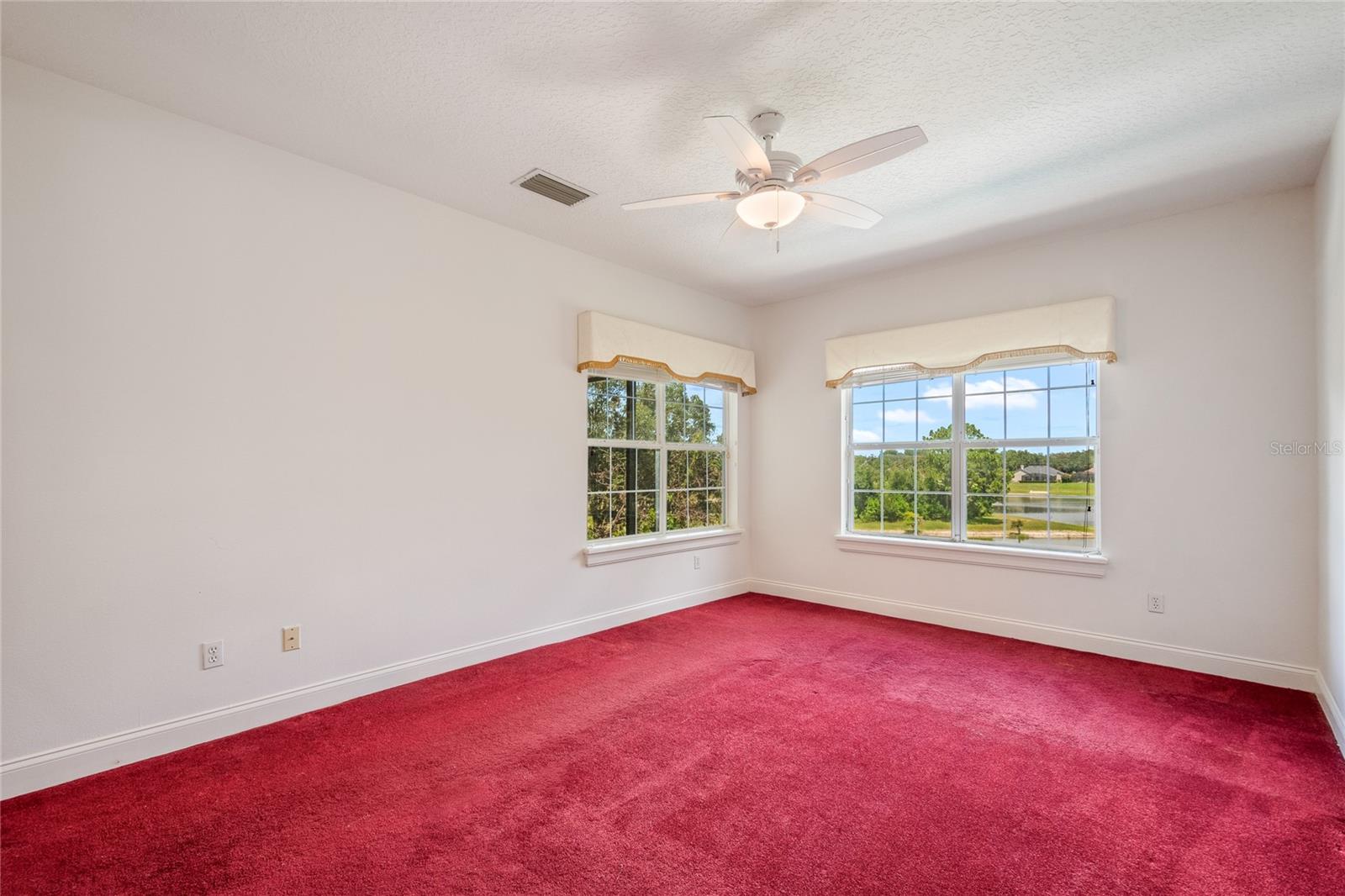 672 Stonefield Loop Property Photo 78
