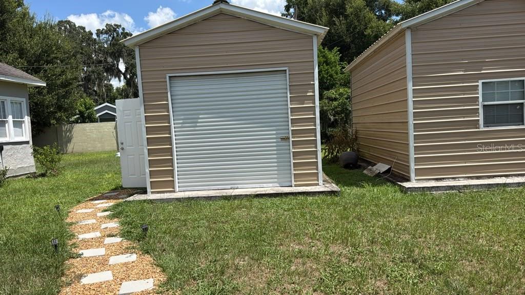 O6438436 Property Photo 2