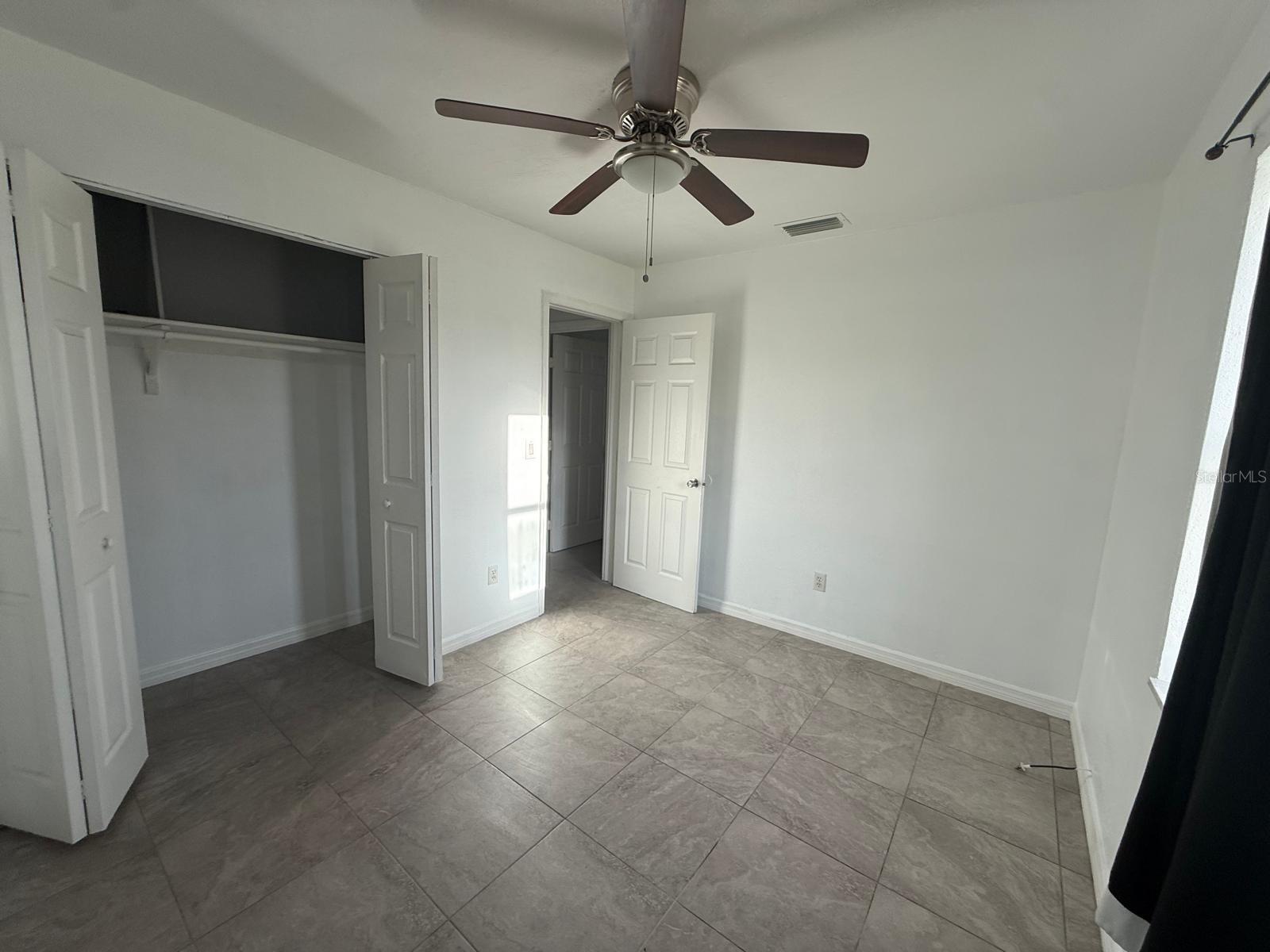 2302 E Dana Dr Property Photo 9