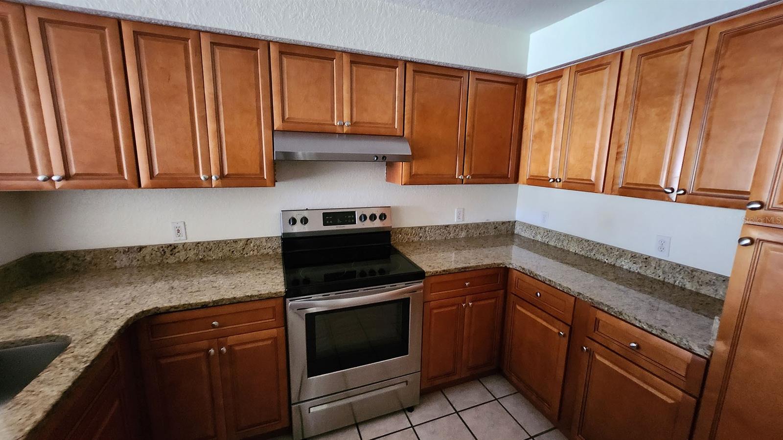 14013 Fairway Island Dr #427 Property Photo 3