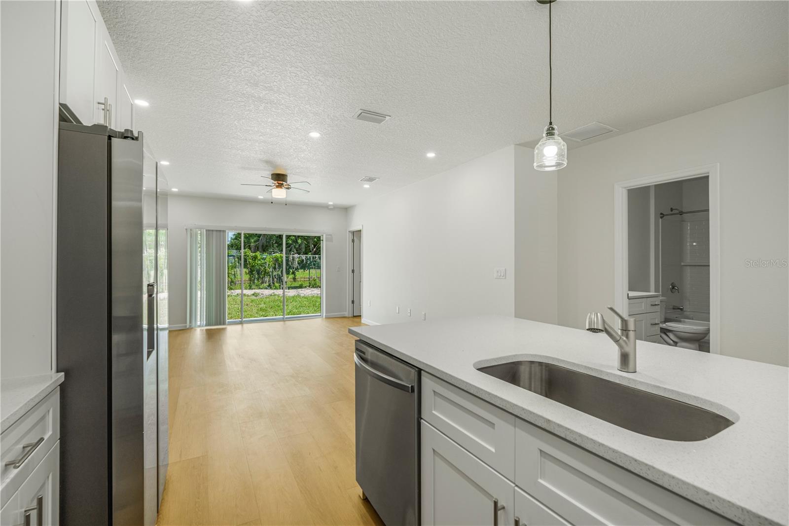 525-527 Pine Lane Property Photo 17