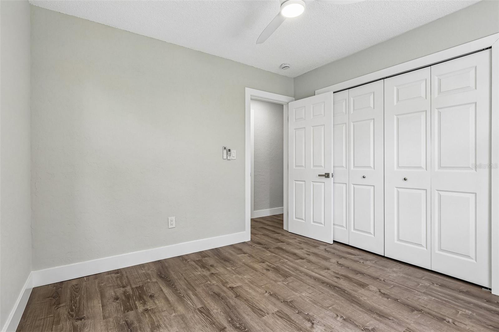 1062 Barclay Dr Property Photo 11