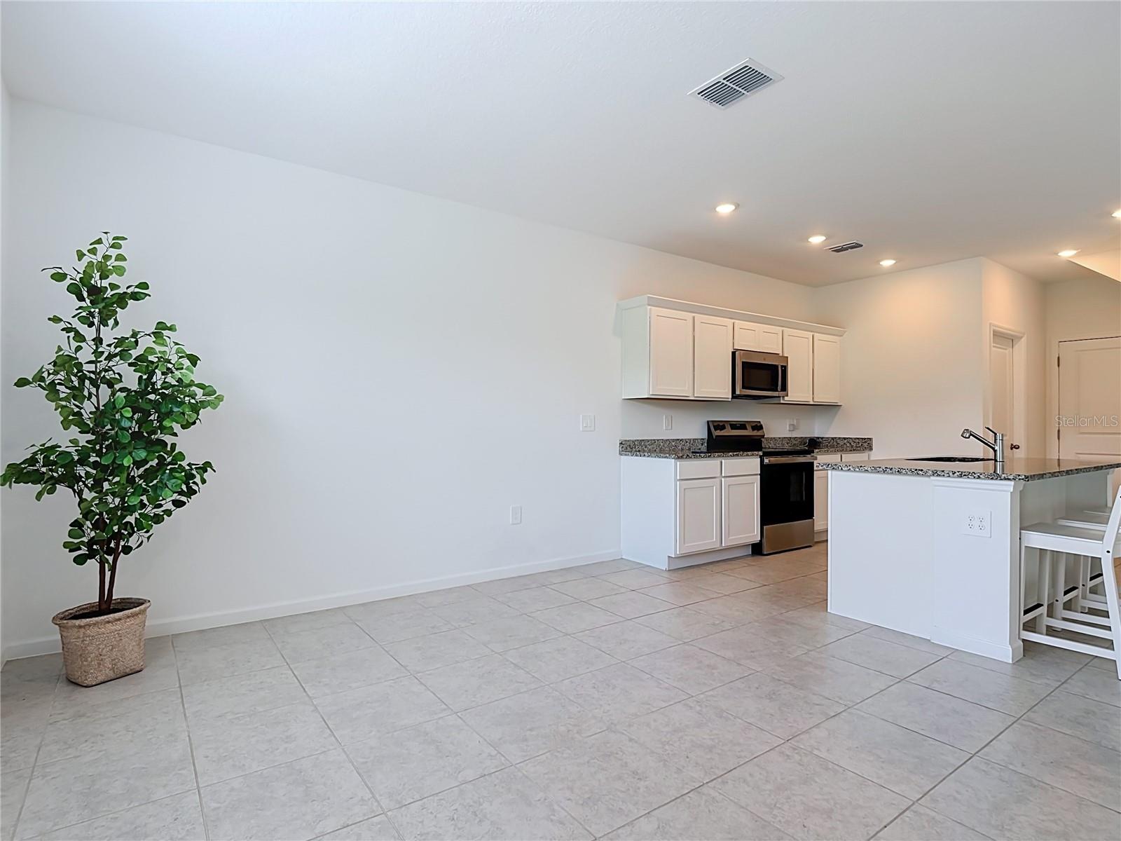 2542 Grey Hawk Dr Property Photo 6