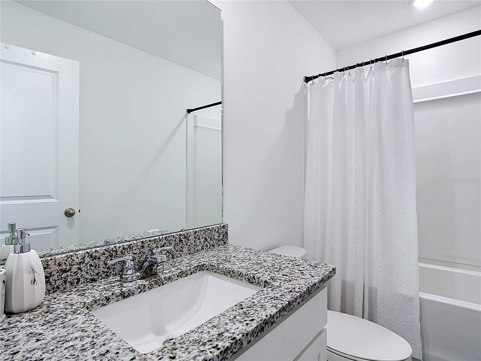 2542 Grey Hawk Dr Property Photo 27