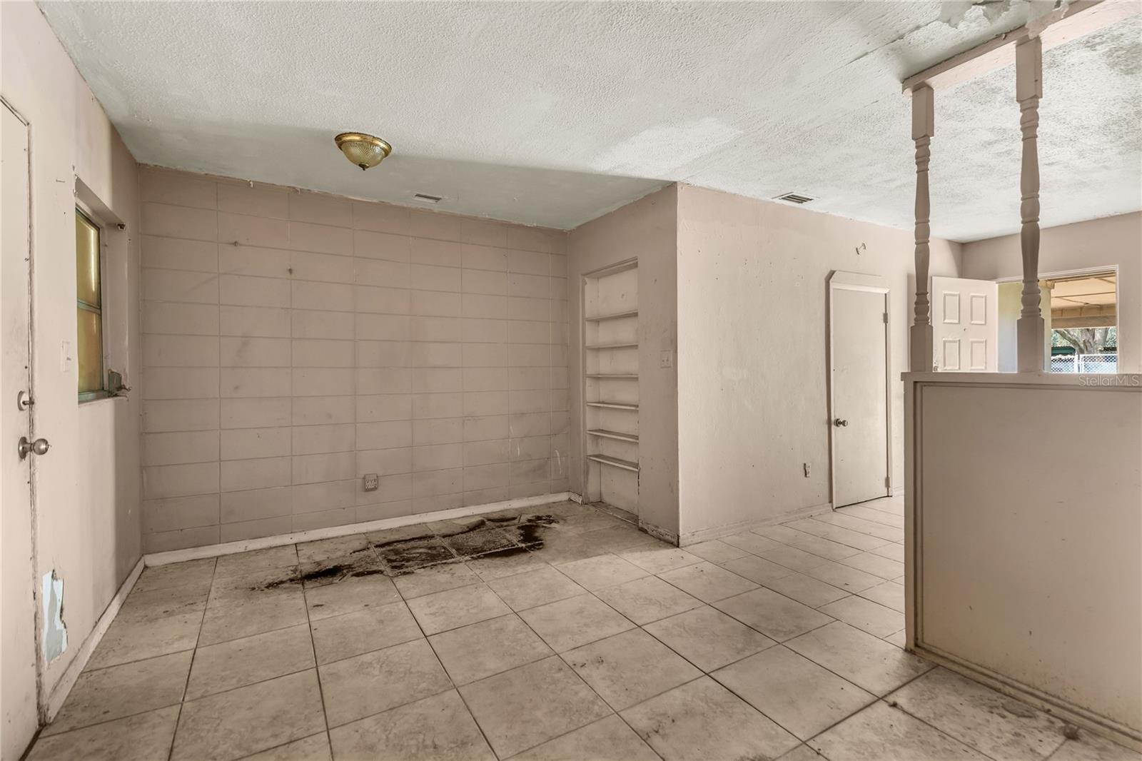 4740 W Church St Property Photo 10