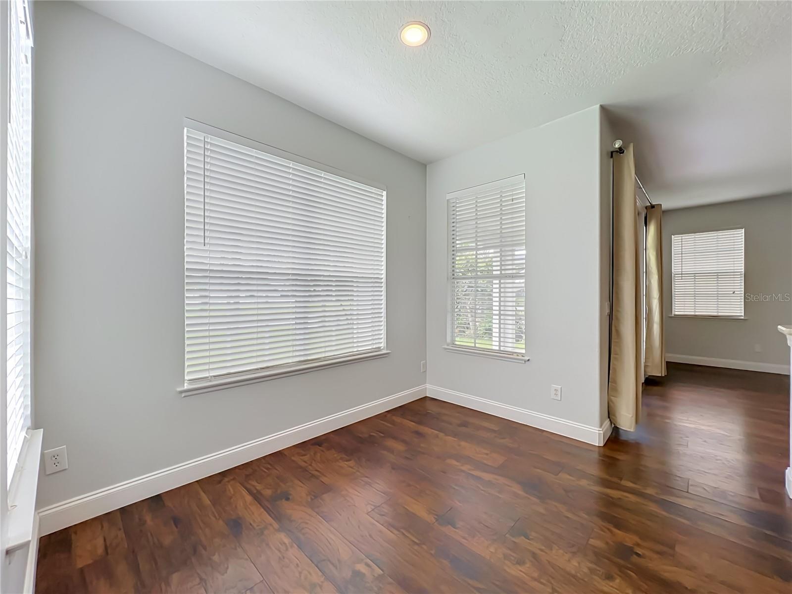 1242 Darnaby Way Property Photo 32