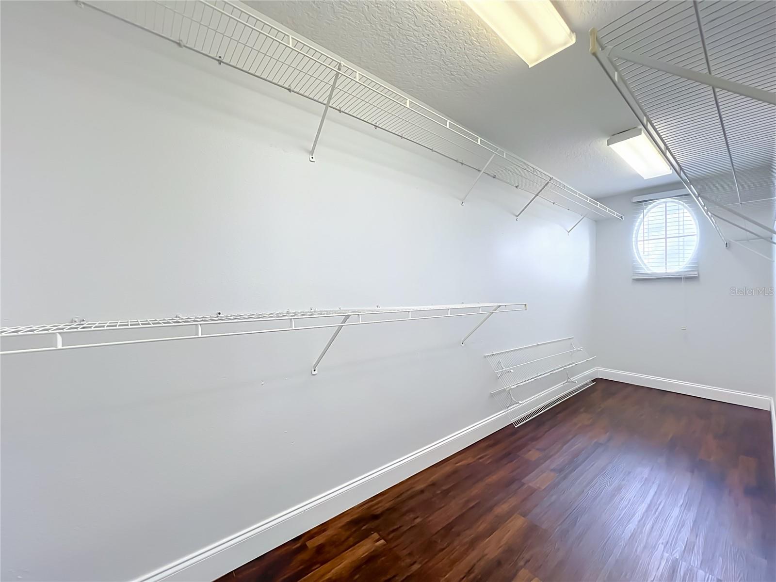 1242 Darnaby Way Property Photo 60