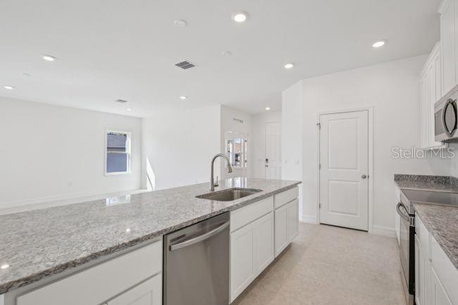 1630 Nuremburg Blvd Property Photo 9