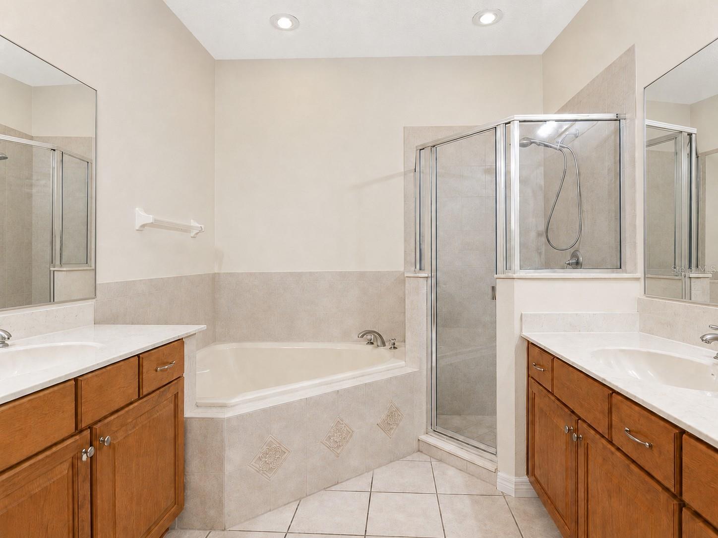 10205 Cypress Vine Dr Property Photo 8