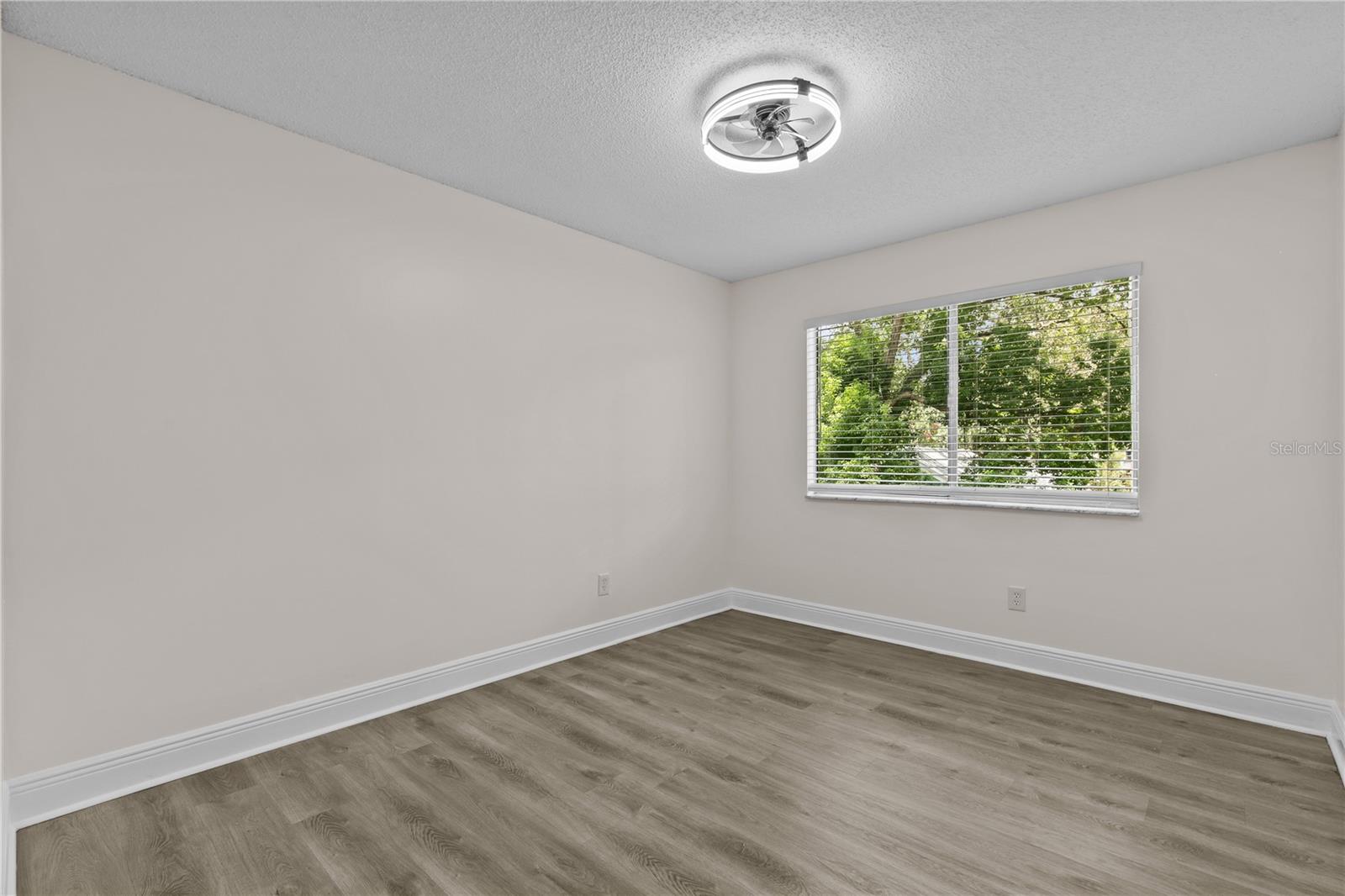 1785 Summit Chase Ave Property Photo 26