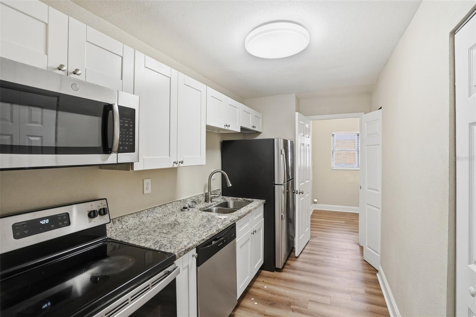 2131 Messina Ave Property Photo 16