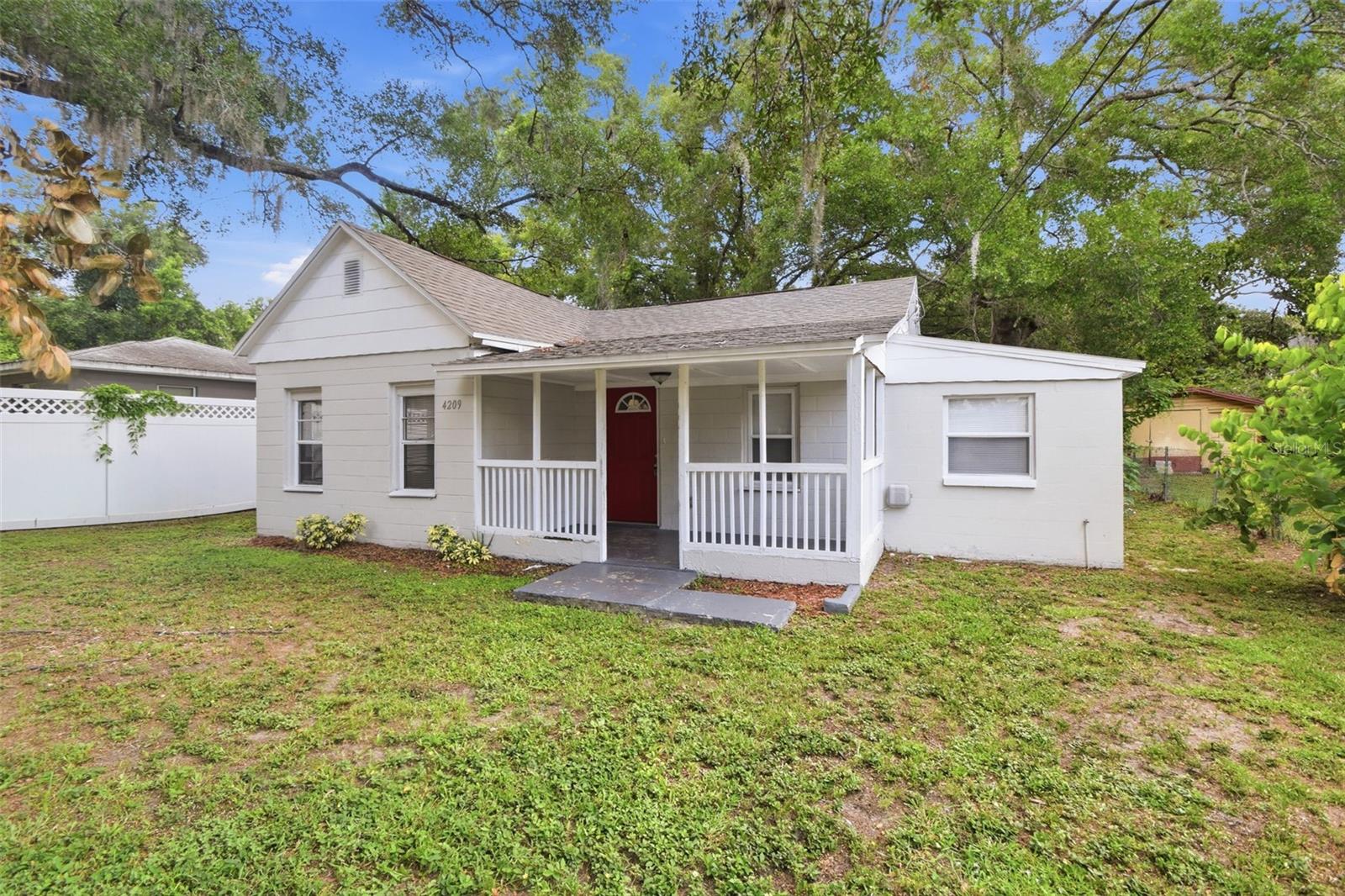 4209 N Downing Ave Property Photo 4
