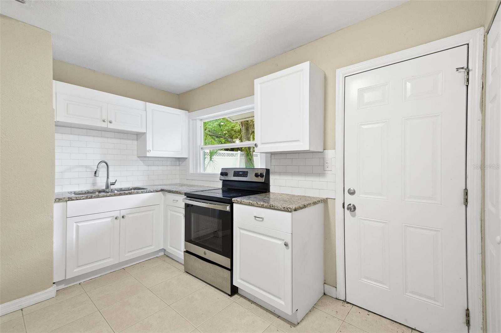 4209 N Downing Ave Property Photo 17