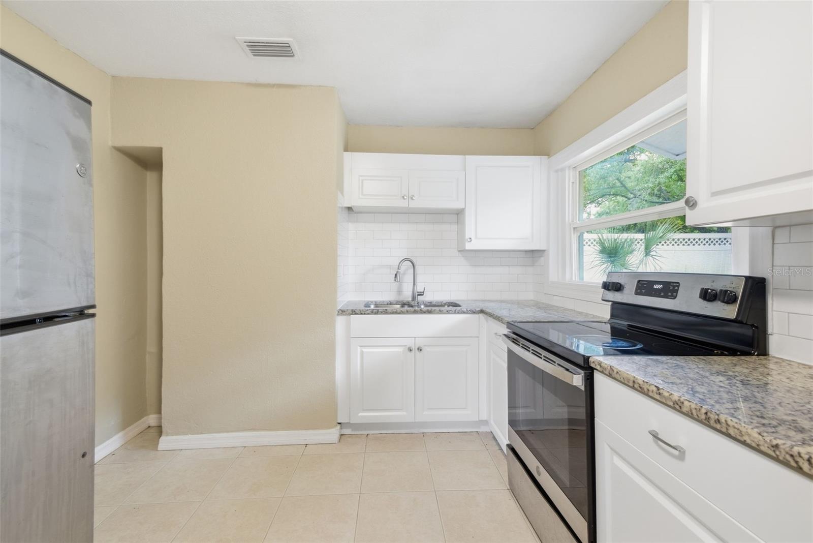 4209 N Downing Ave Property Photo 18