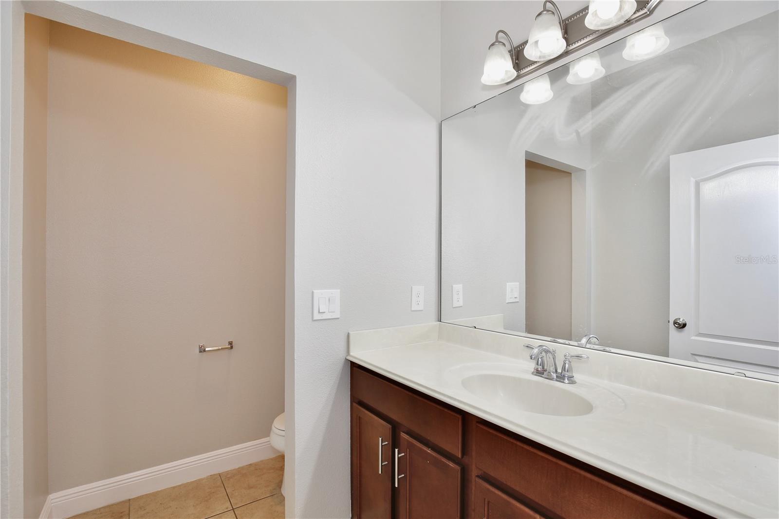 5332 Factors Walk Dr Property Photo 5