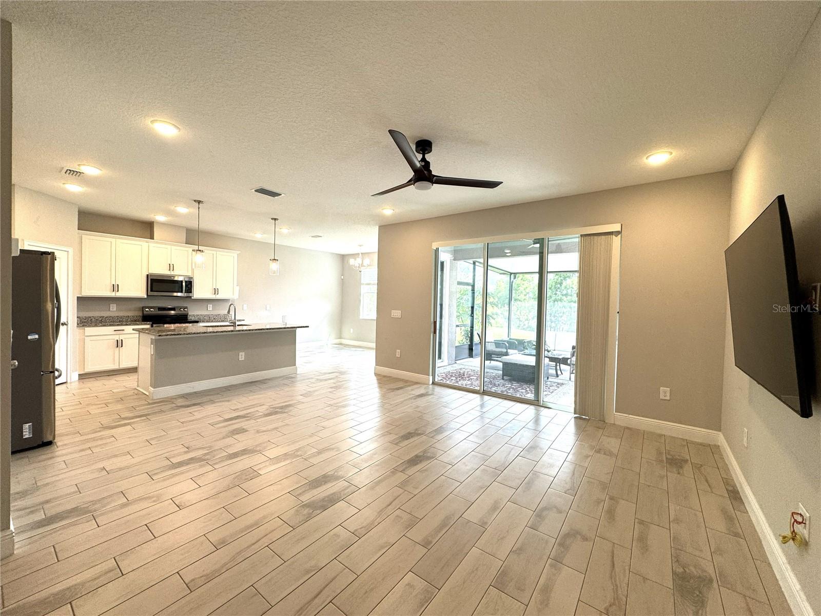 6644 Great Bear Dr Property Photo 4