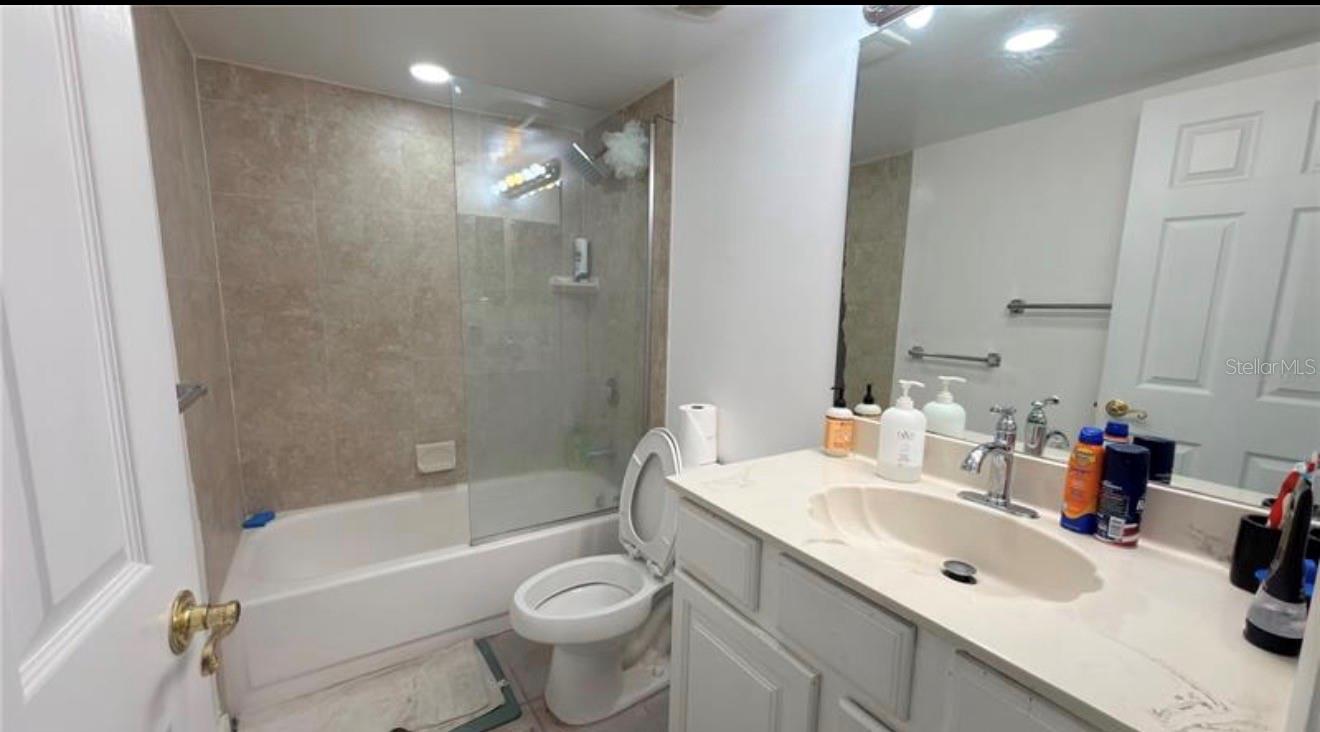 5304 Indian Creek Dr #d03 Property Photo 16