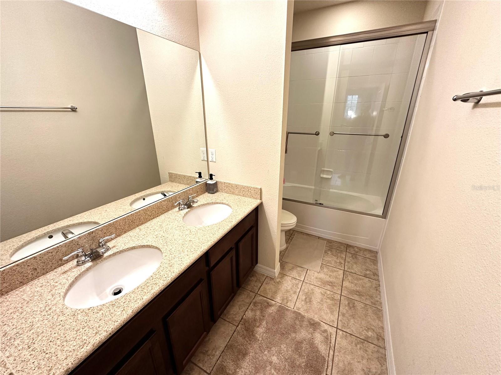 8636 Chilton Dr Property Photo 29