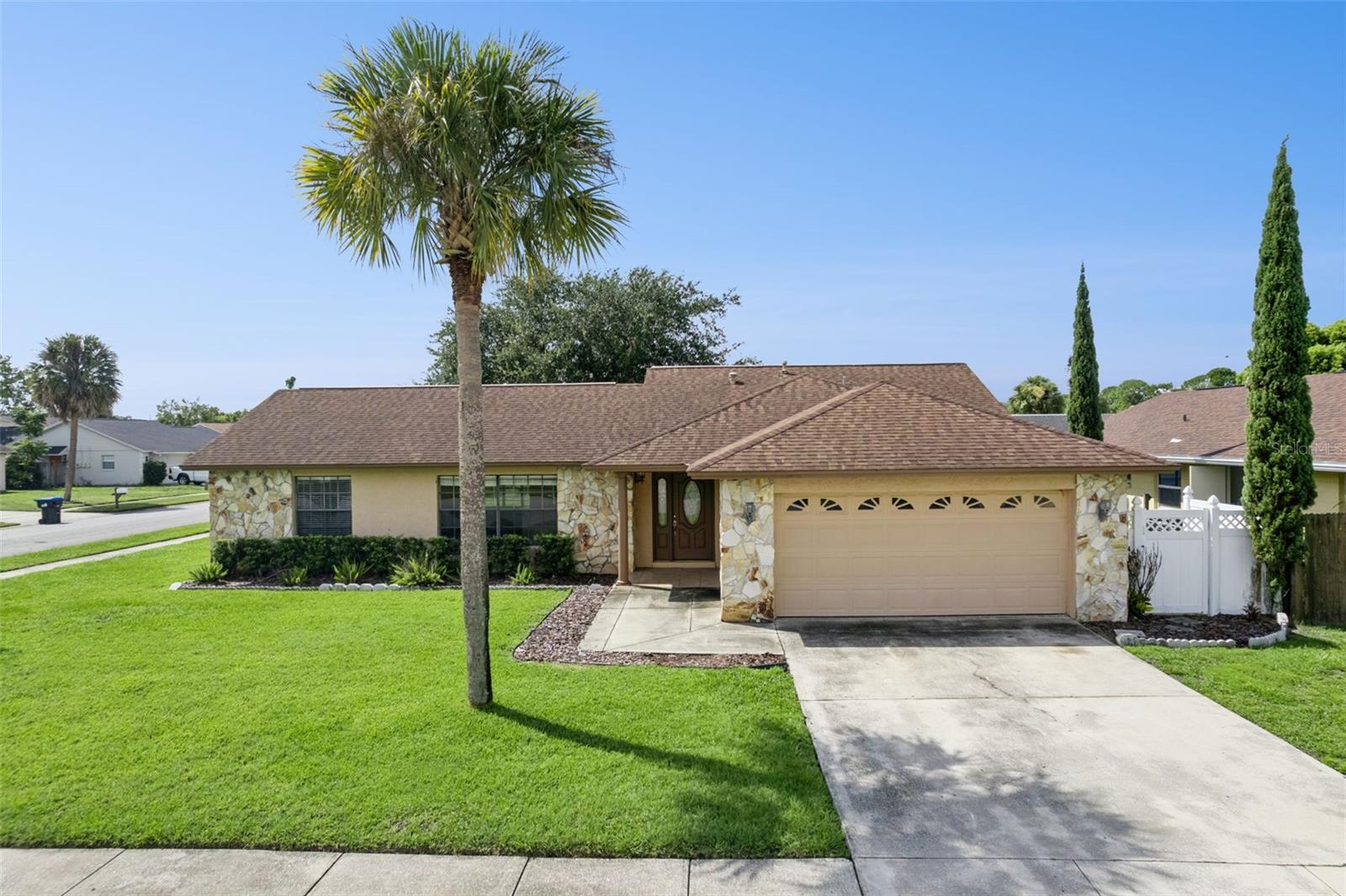 2402 Woodway Dr Property Photo 1