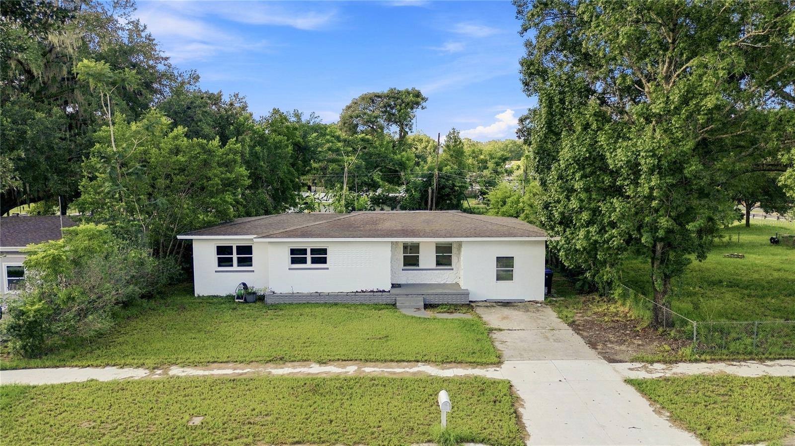 3410 CALUMET DR